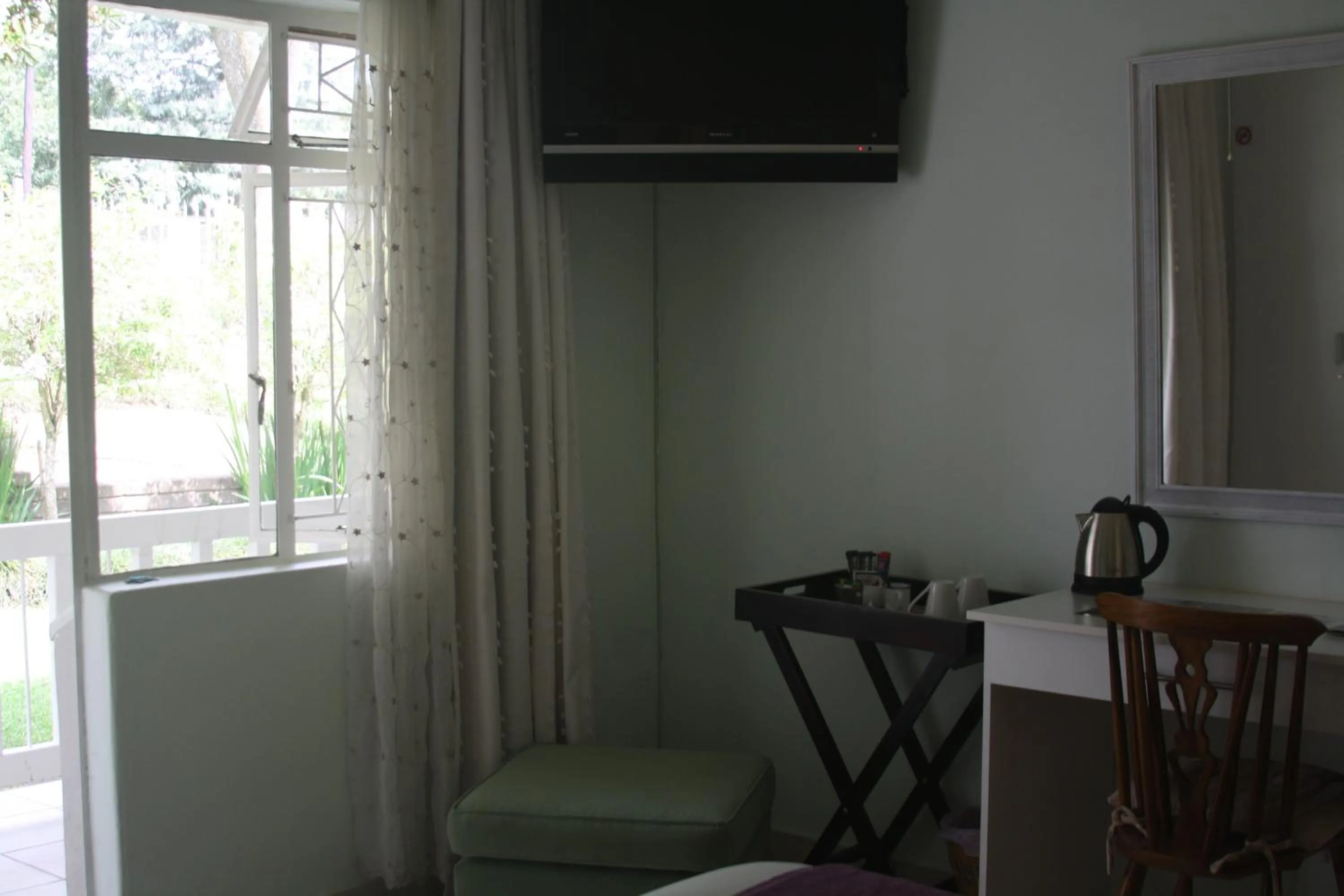 Bedroom in Meander In