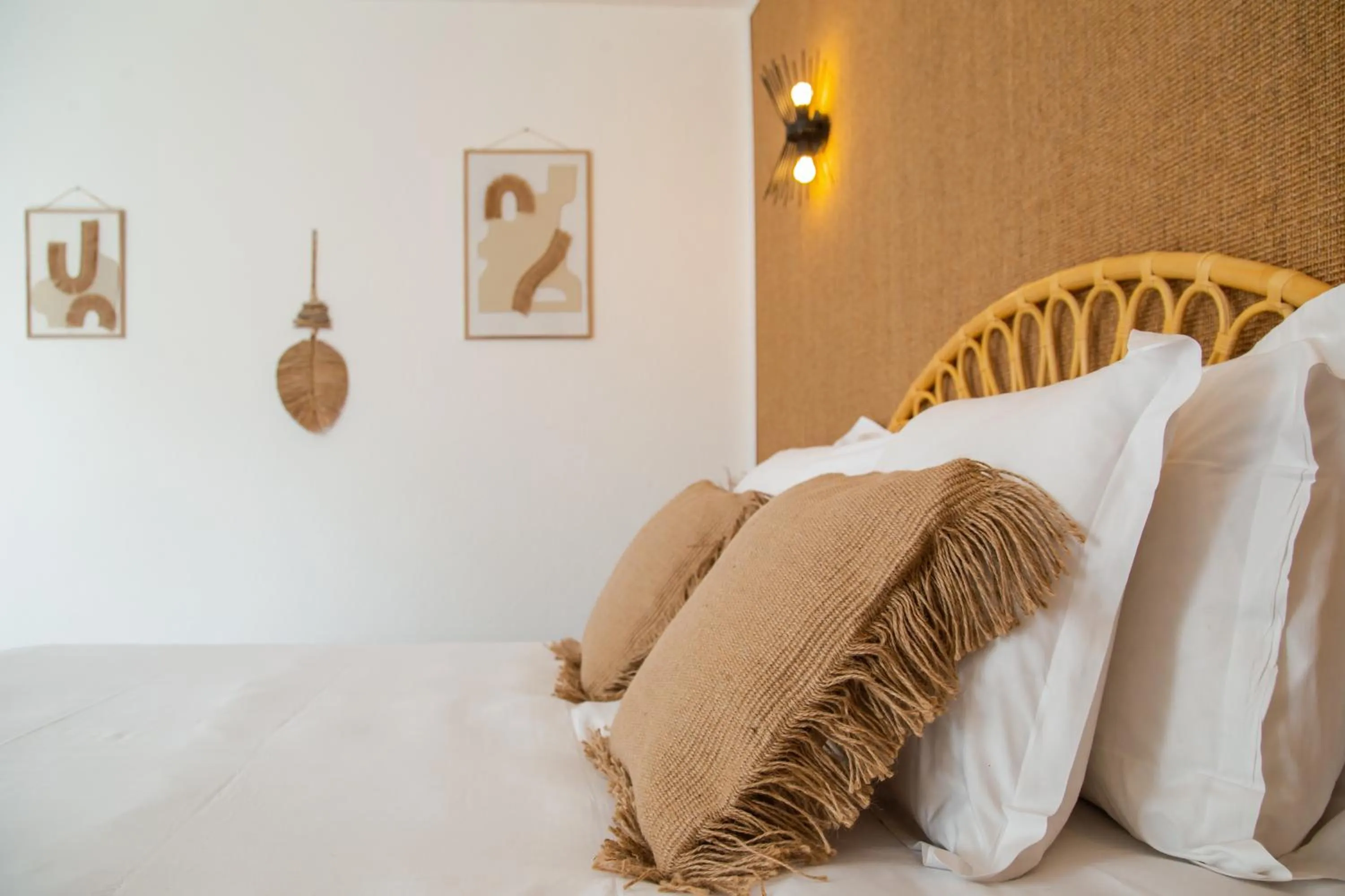 Bed in Hôtel de la Brière et Restaurant Les Krapados