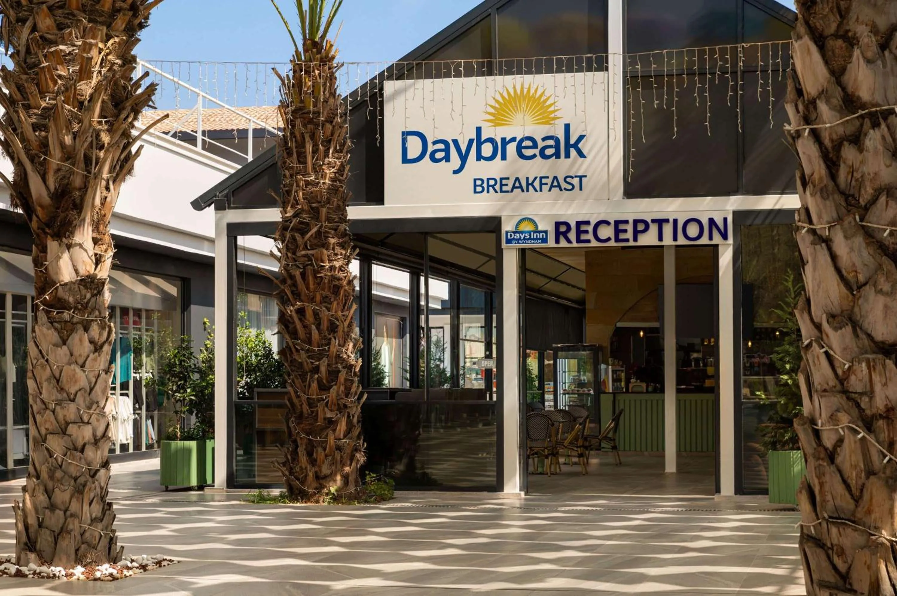 Lobby or reception in Days Inn by Wyndham Alanya