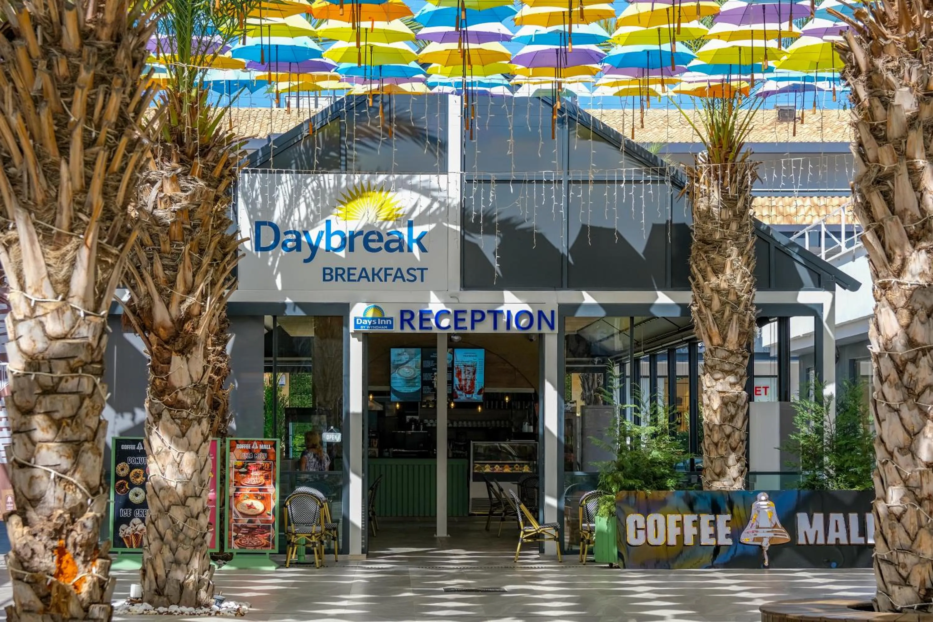 Facade/entrance in Days Inn by Wyndham Alanya