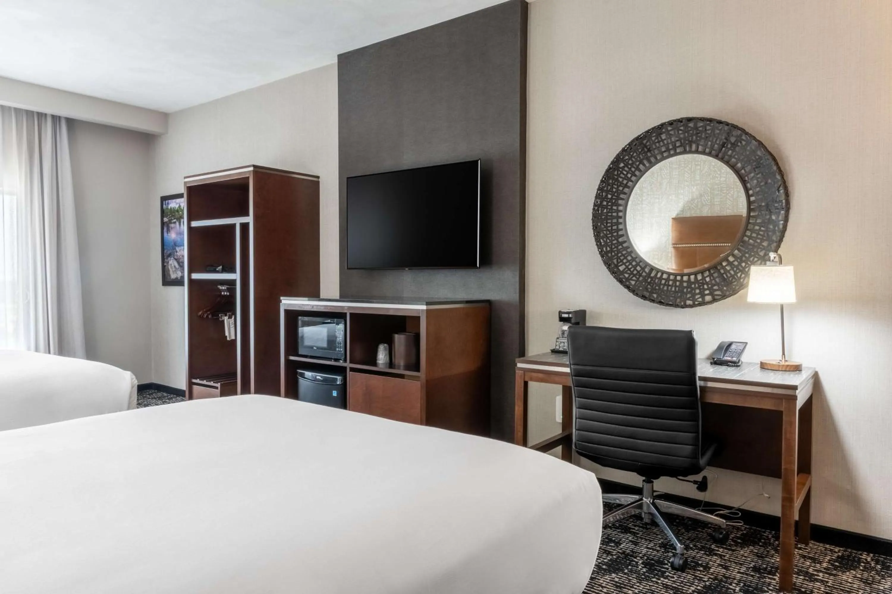 Bedroom, Bed in Drury Plaza Hotel College Station