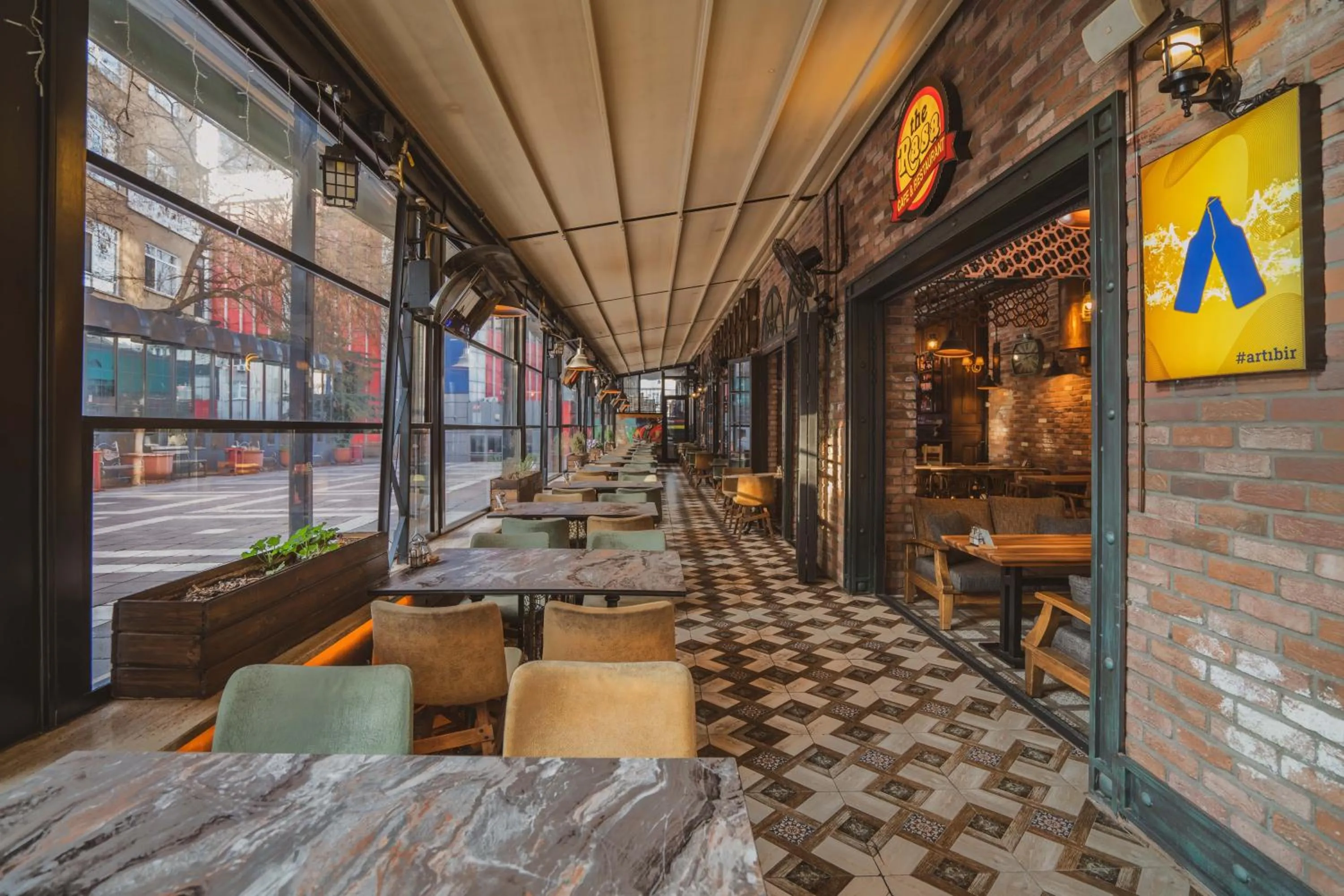 Restaurant/places to eat in Raymar Hotels Ankara