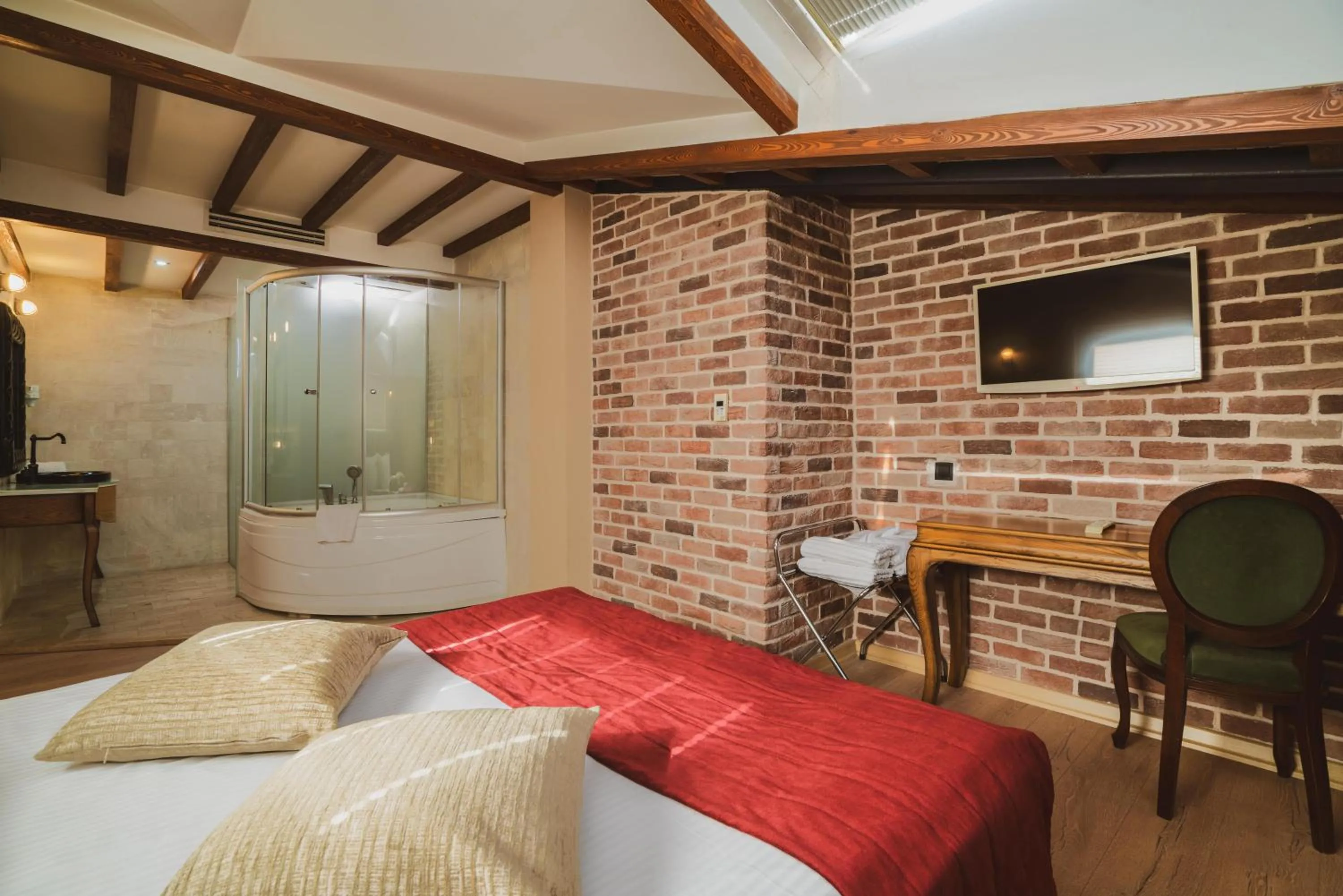 Bed in Raymar Hotels Ankara