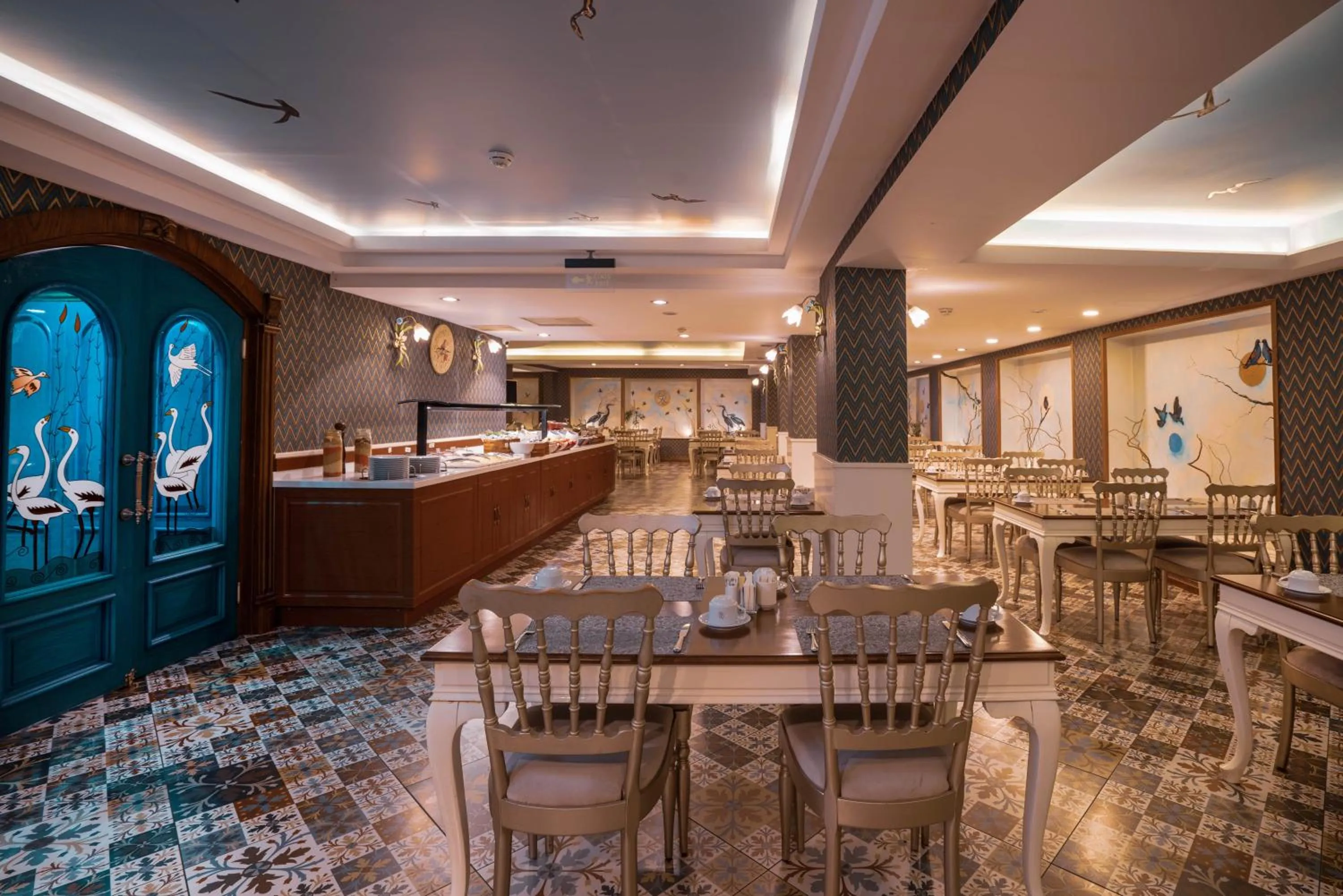 Restaurant/places to eat in Raymar Hotels Ankara