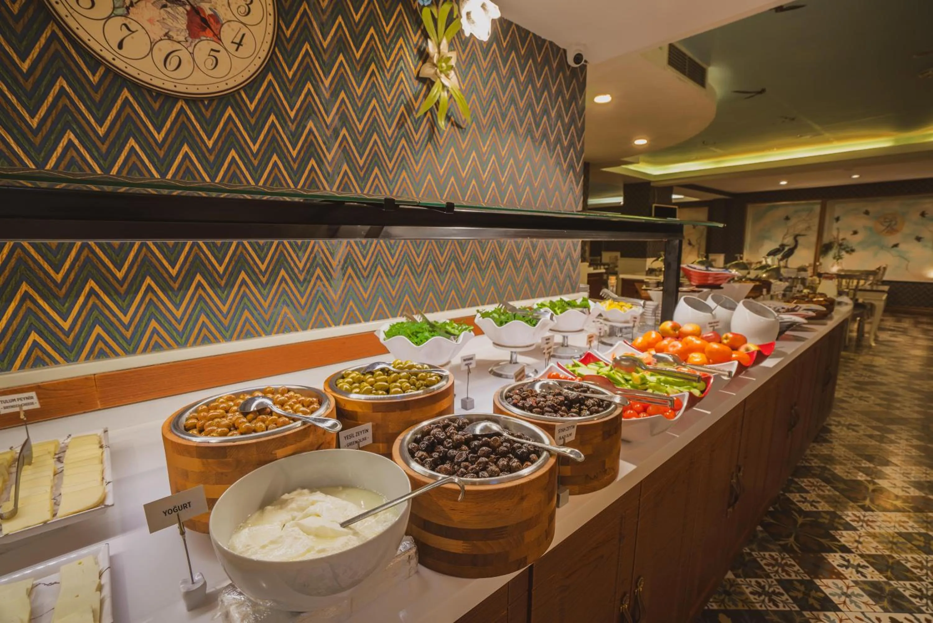 Restaurant/places to eat in Raymar Hotels Ankara