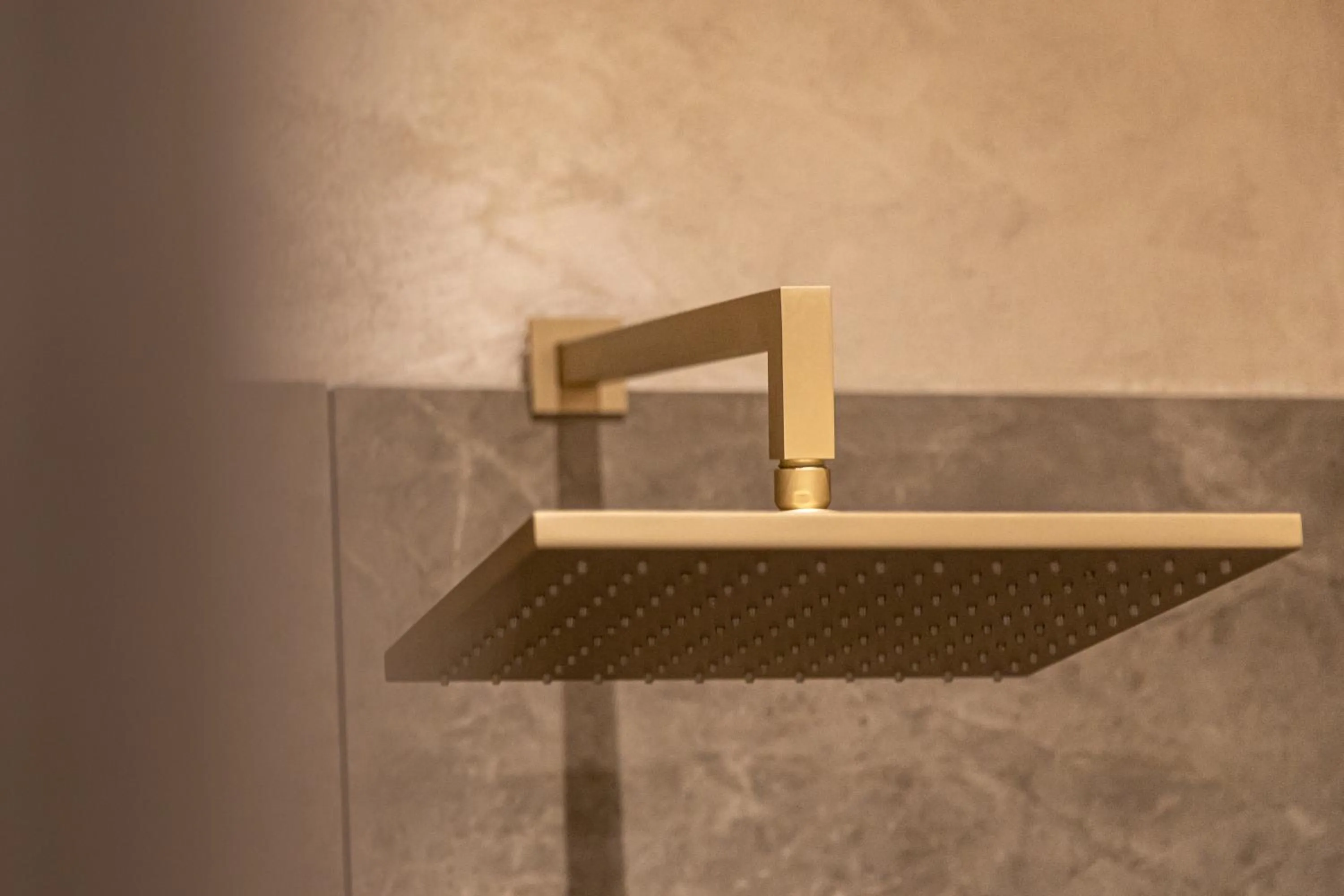 Shower in LE RÊVE DE NAIM Firenze