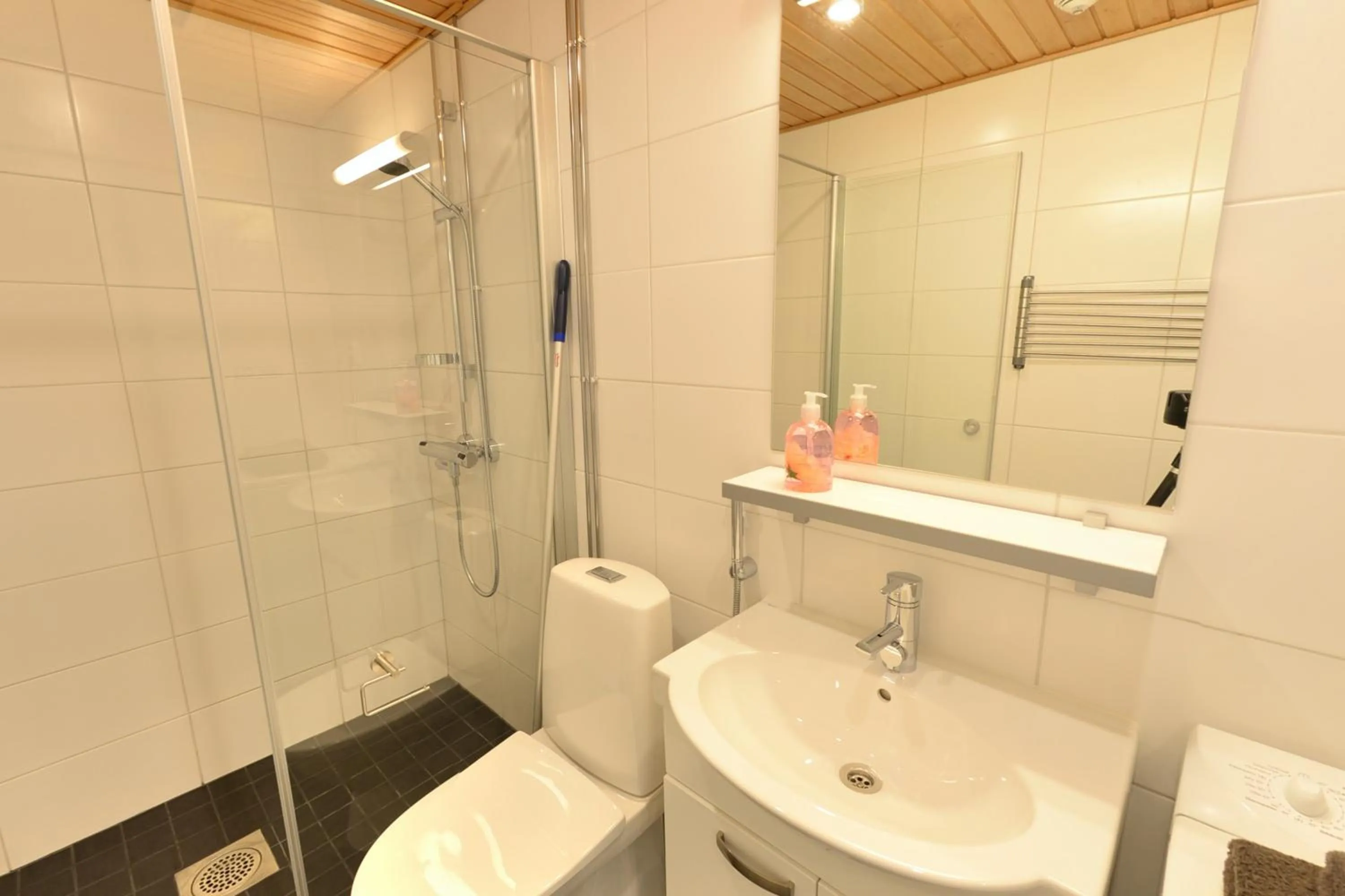 Shower in Forenom Serviced Apartments Tampere Pyynikki