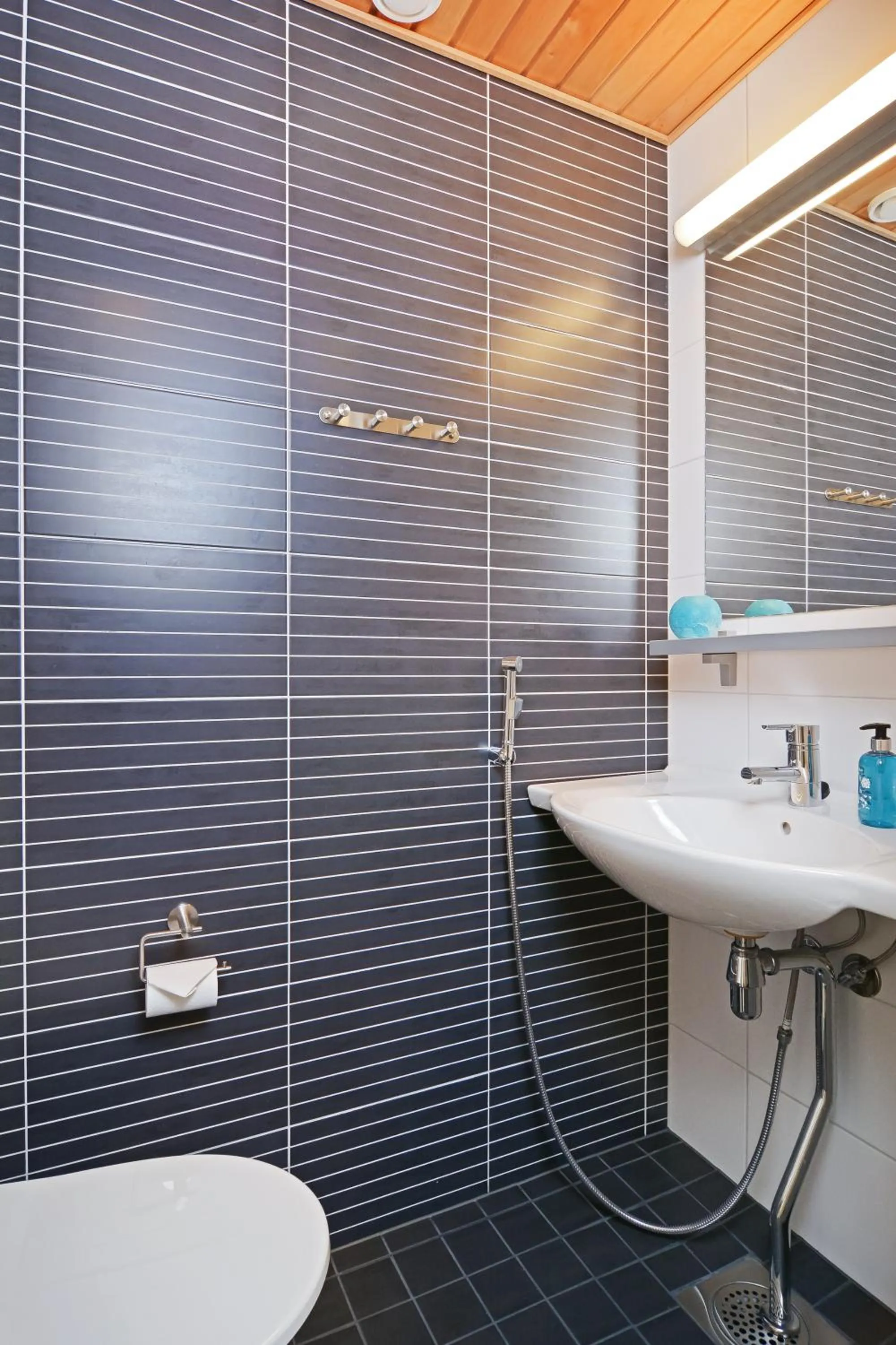 Bathroom in Forenom Serviced Apartments Tampere Pyynikki