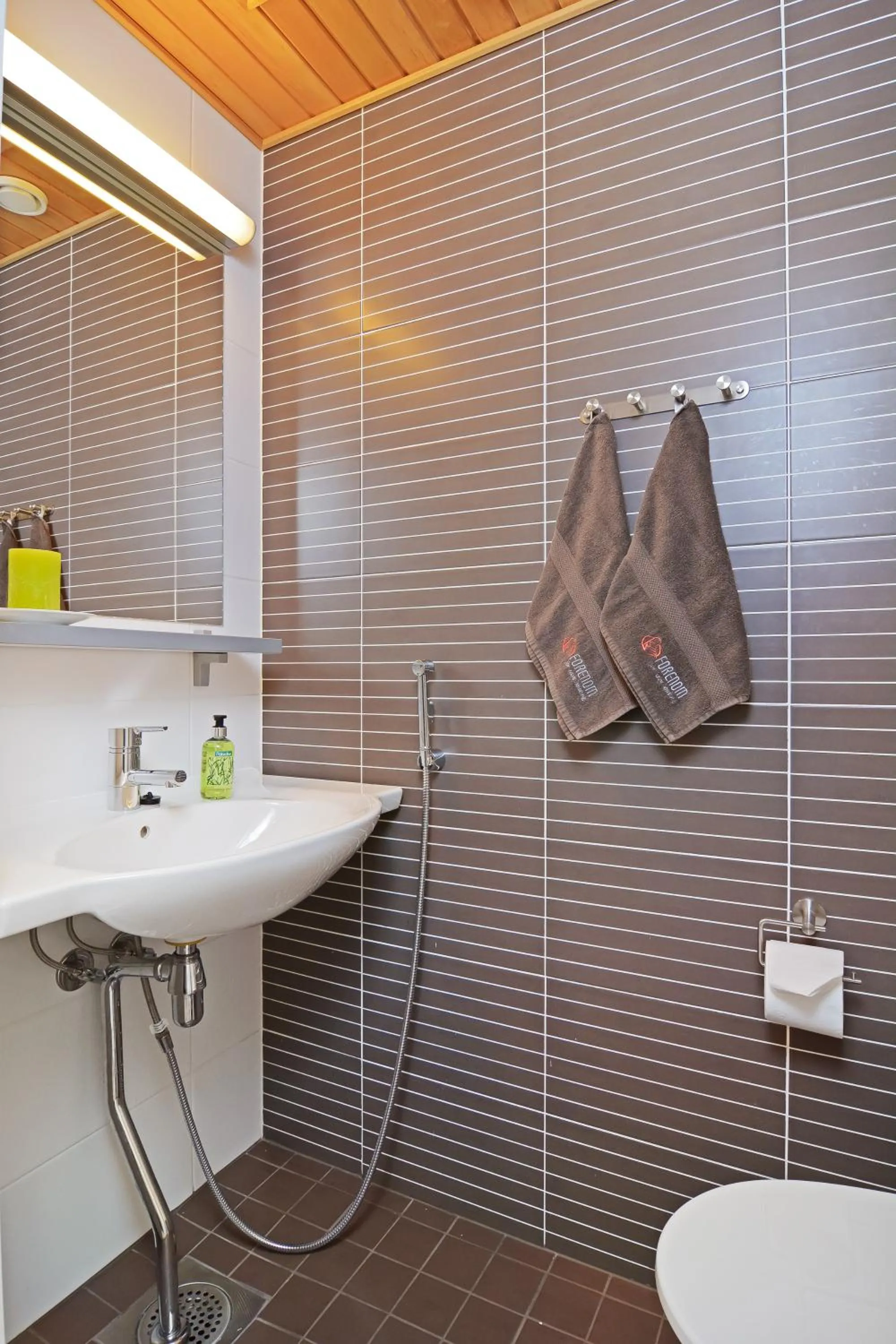 Bathroom in Forenom Serviced Apartments Tampere Pyynikki
