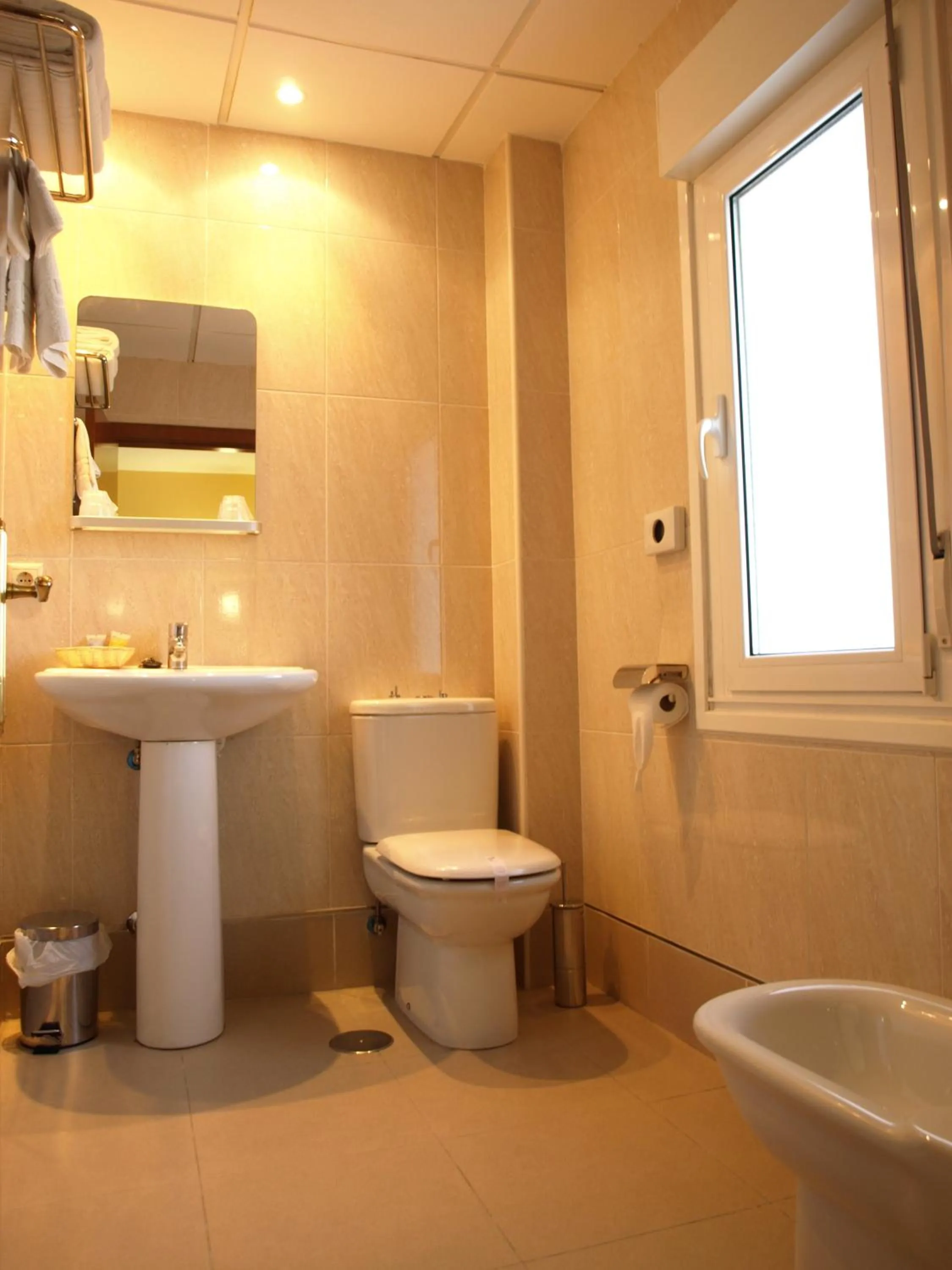 Bathroom in Pension Viella Asturias