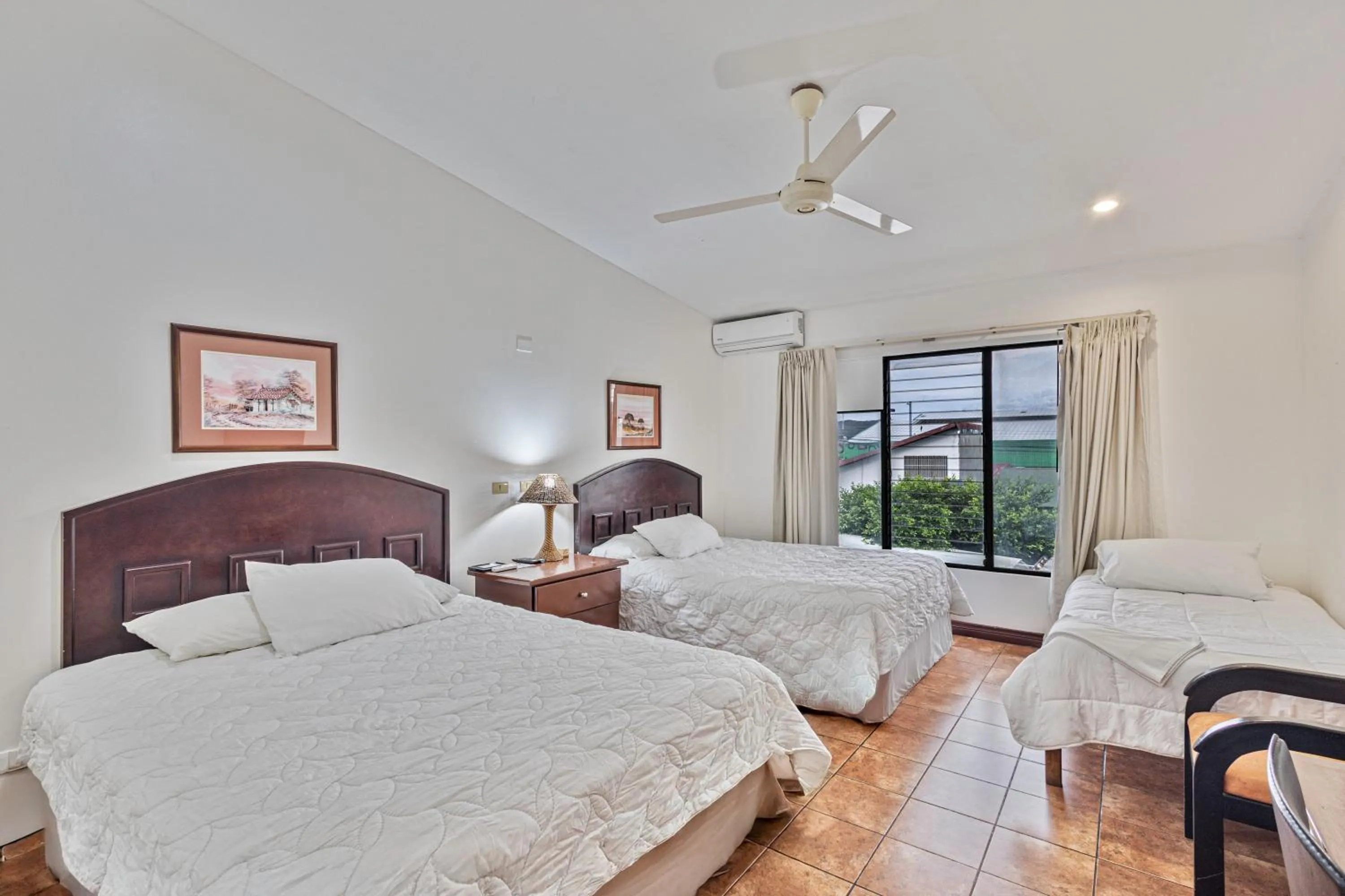 Basic Triple Room in Hotel Caña Brava Inn