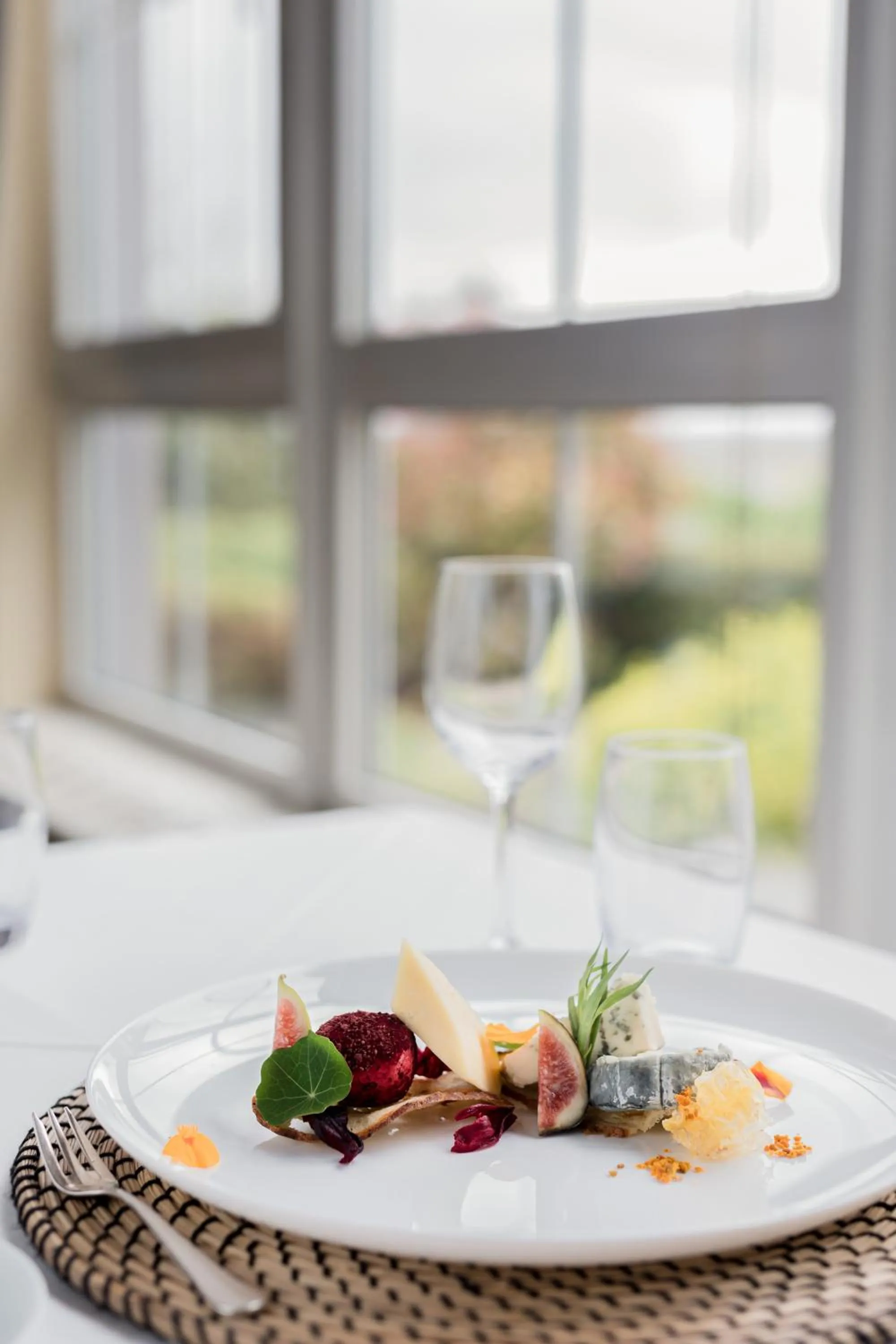 Restaurant/places to eat in Screebe House