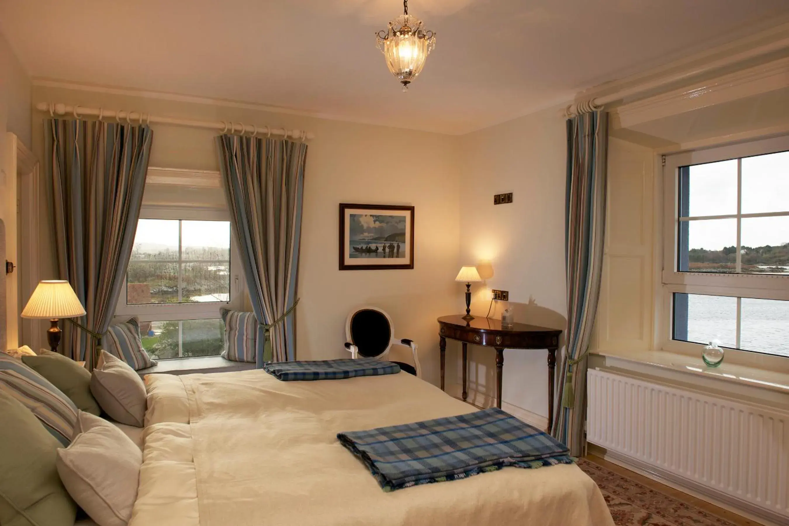 Deluxe Double Room with Sea View in Screebe House Deluxe Double Room with Sea View in Screebe House