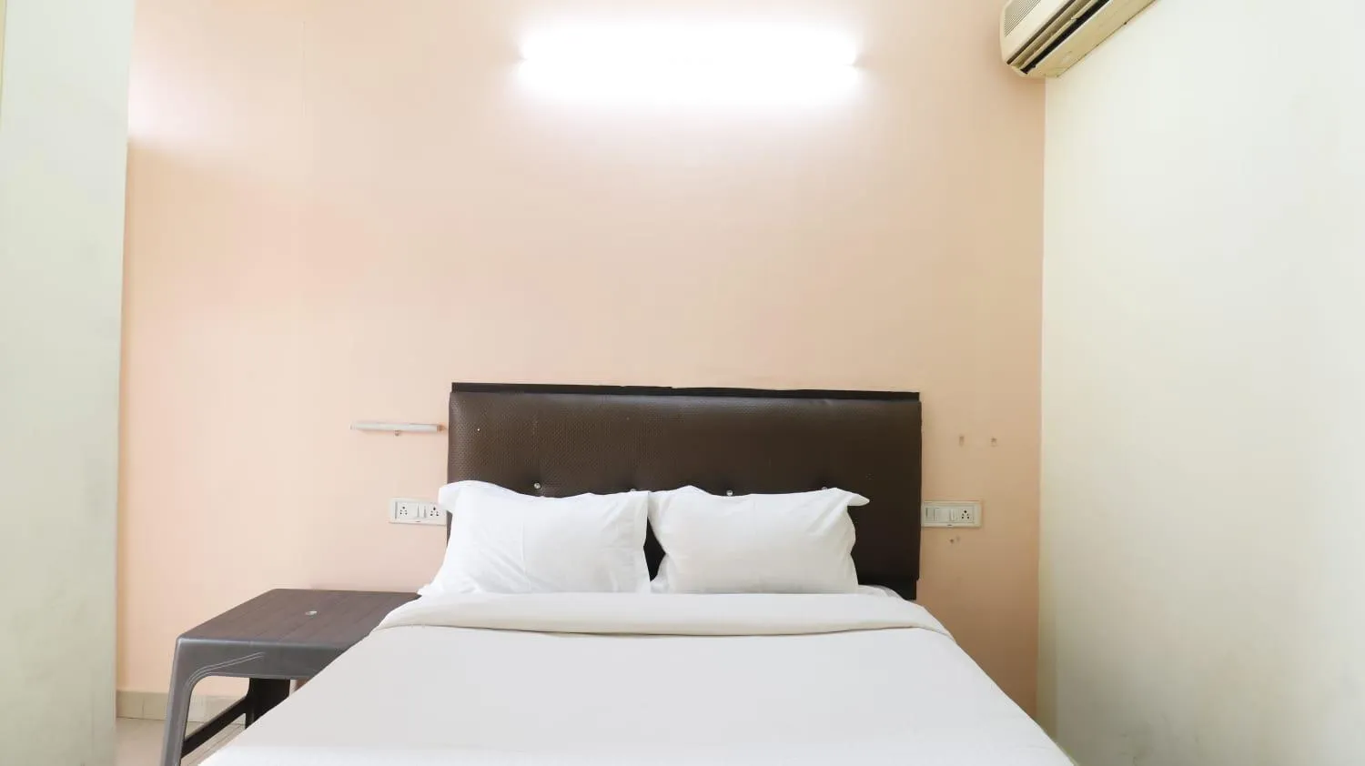 Bed in ROYAL PARK NEAR BELLANDHUR,HSR