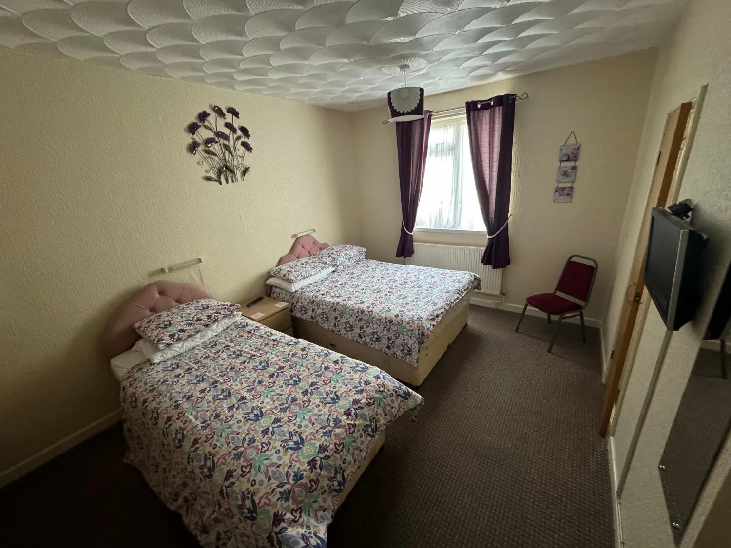 Bedroom, Bed in Cambria Hotel