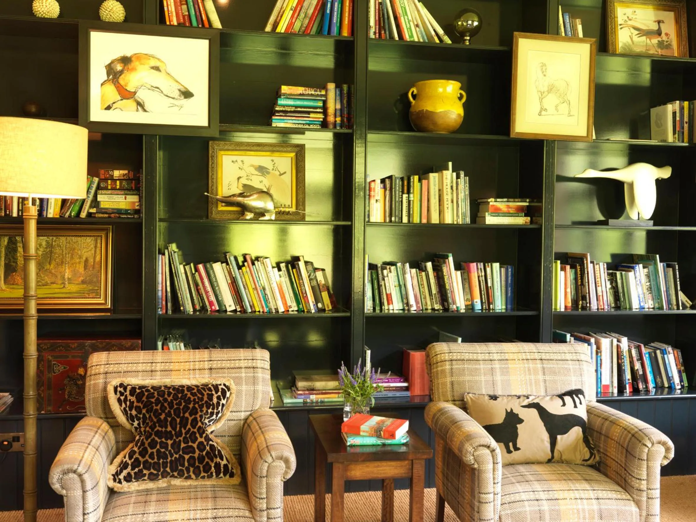 Living room in The Hare & Hounds Hotel