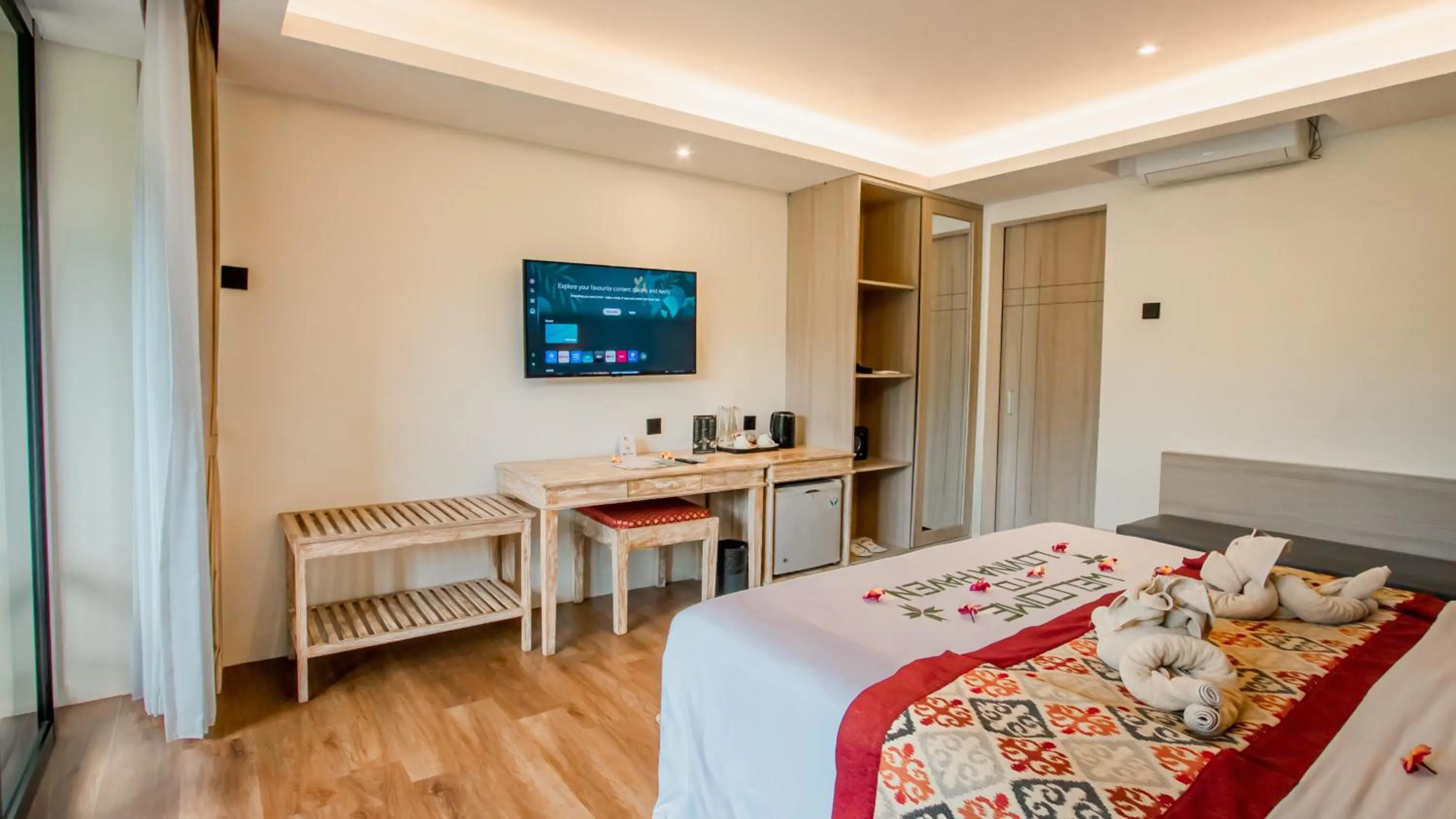 TV and multimedia, Bed in Lovina Haven Boutique Resort