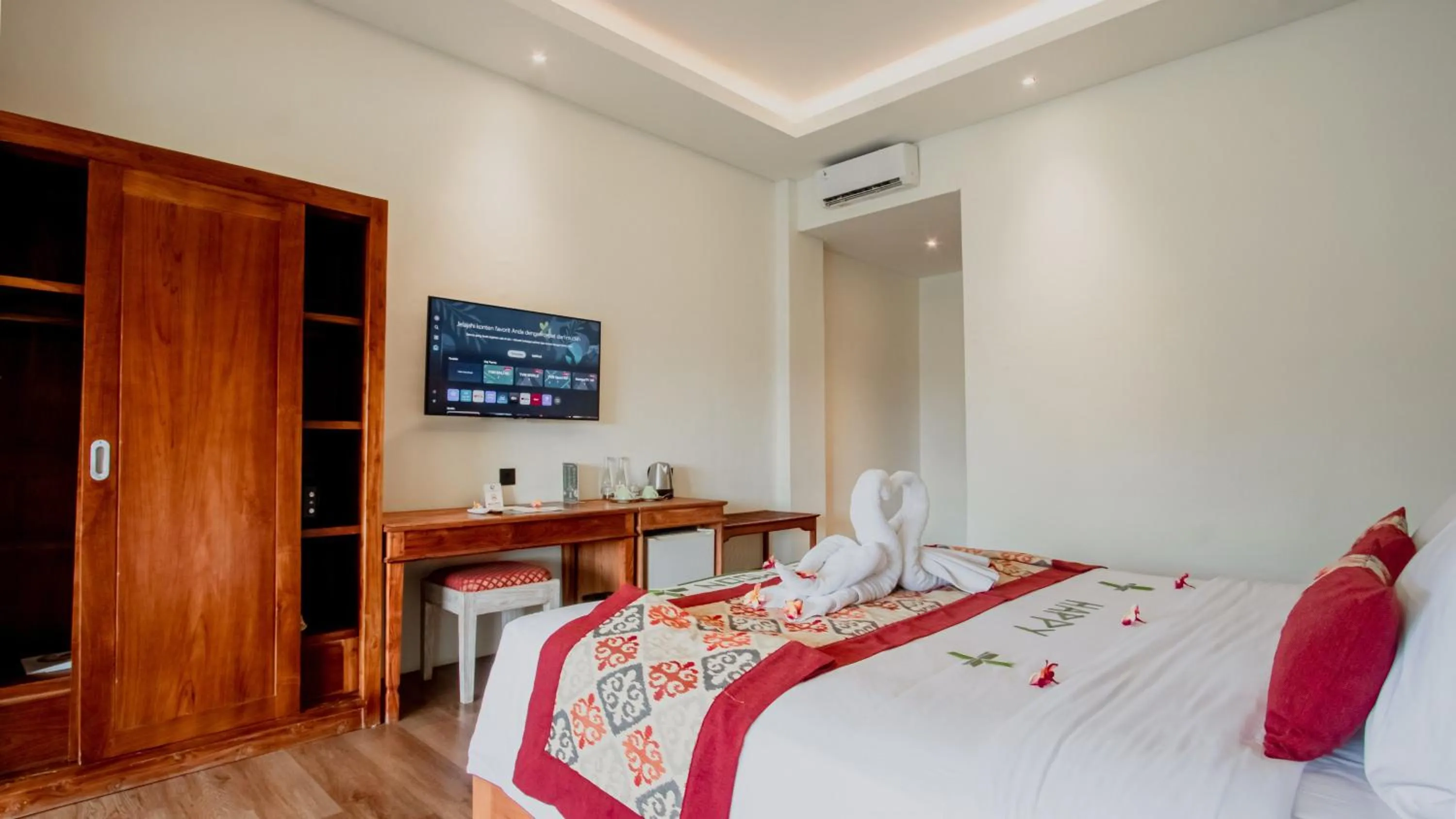 TV and multimedia, Bed in Lovina Haven Boutique Resort