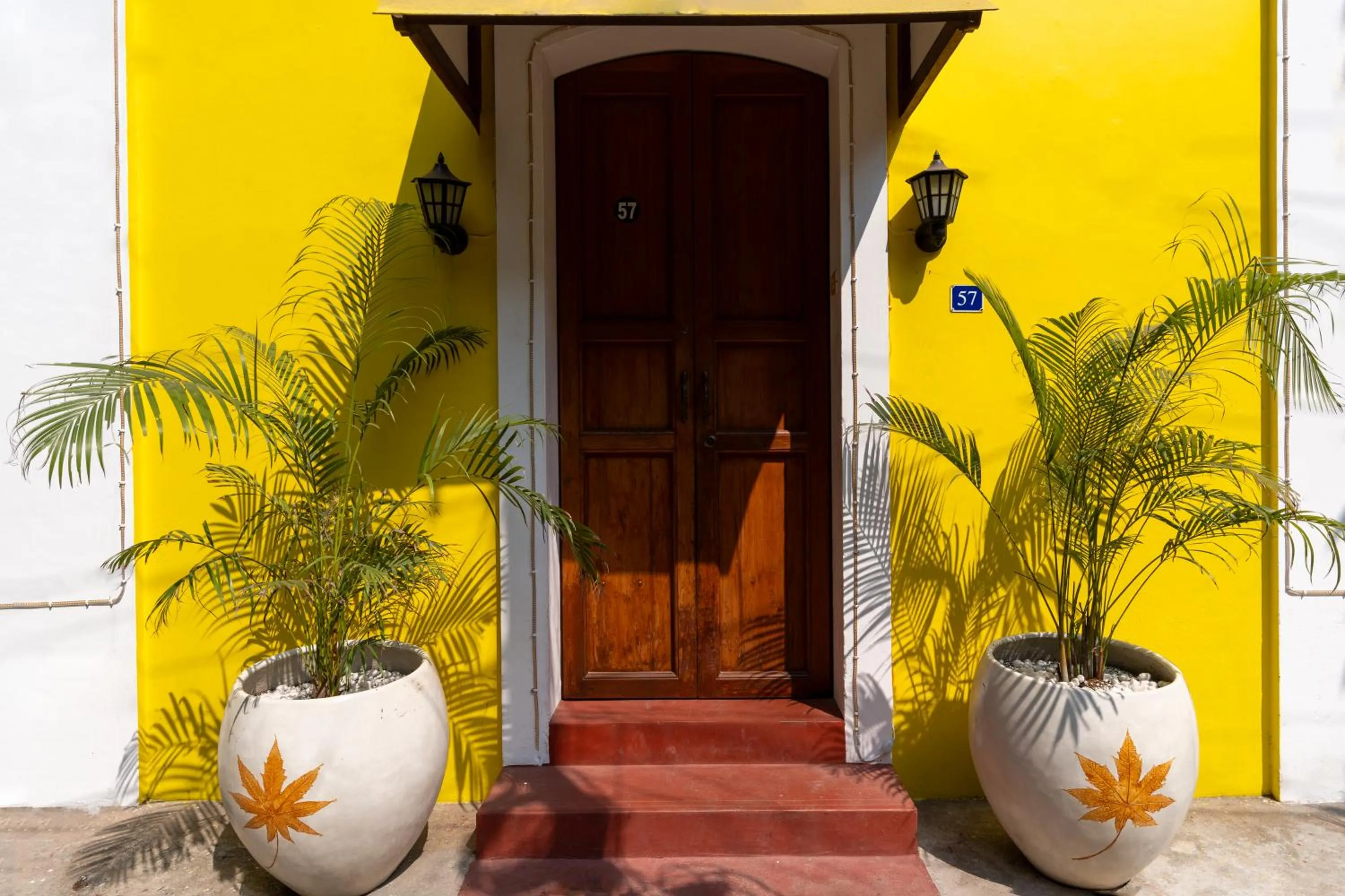 Property building in Luigi Villa