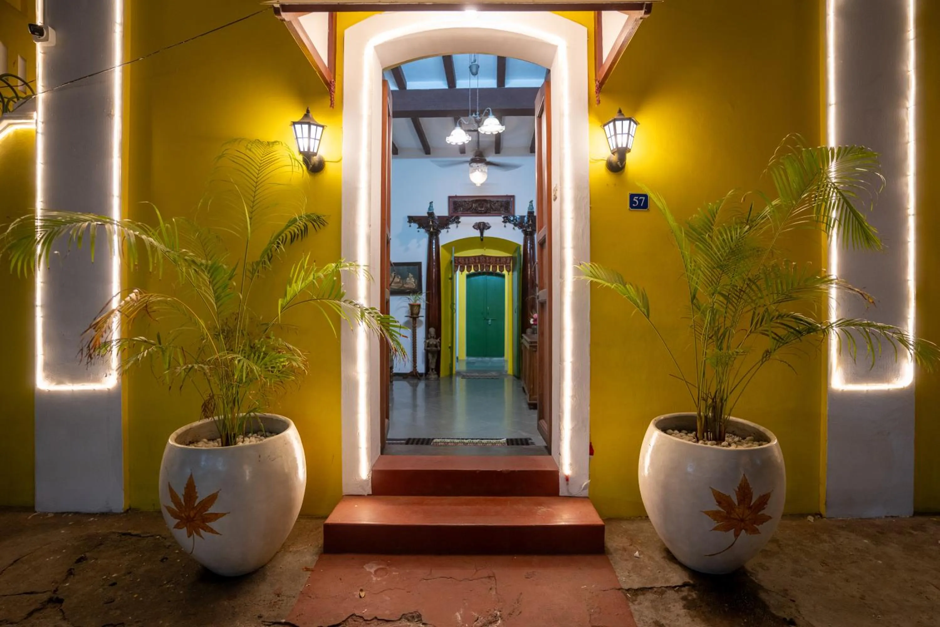 Property building in Luigi Villa