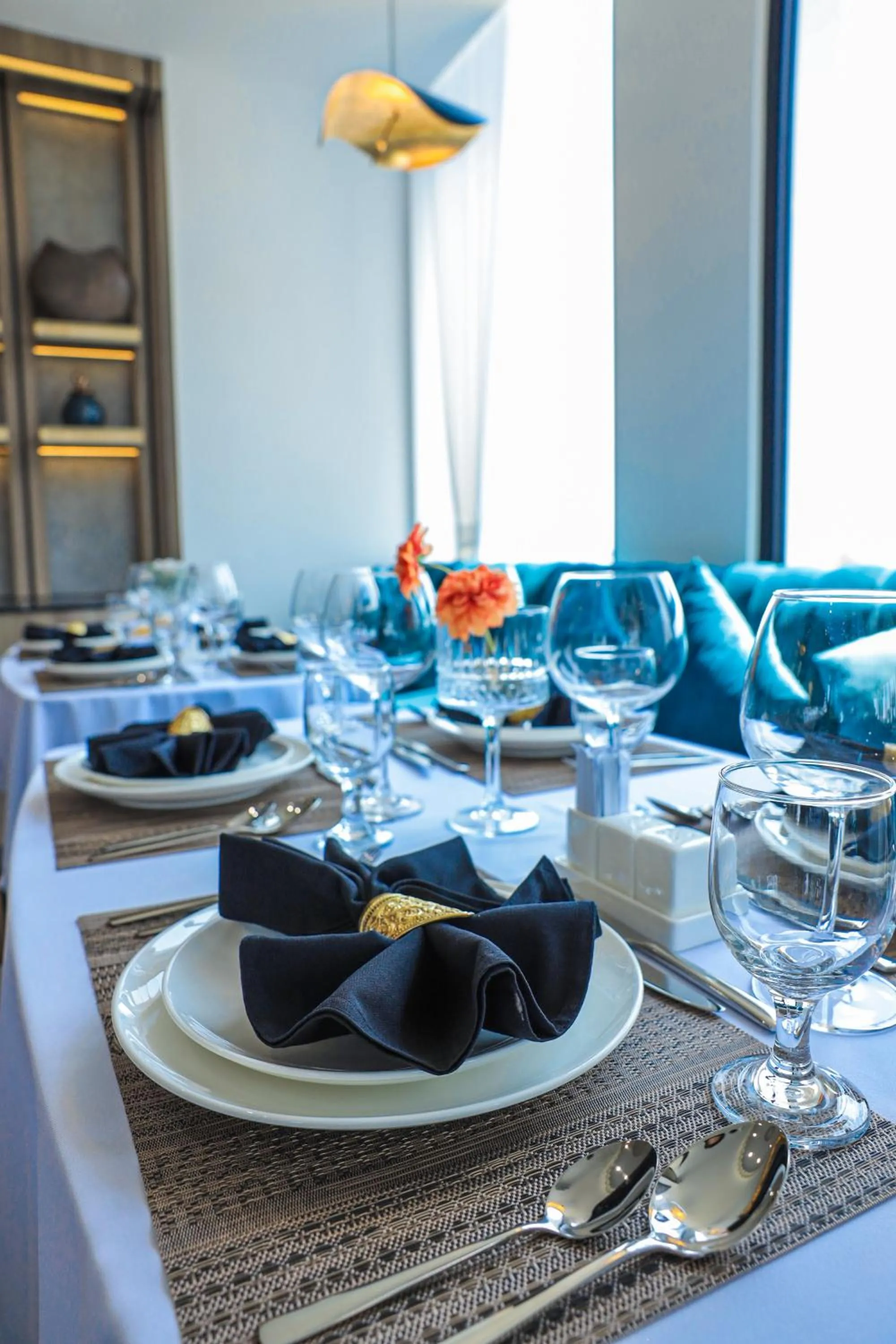 Restaurant/places to eat in Chaiya Palace Hotel