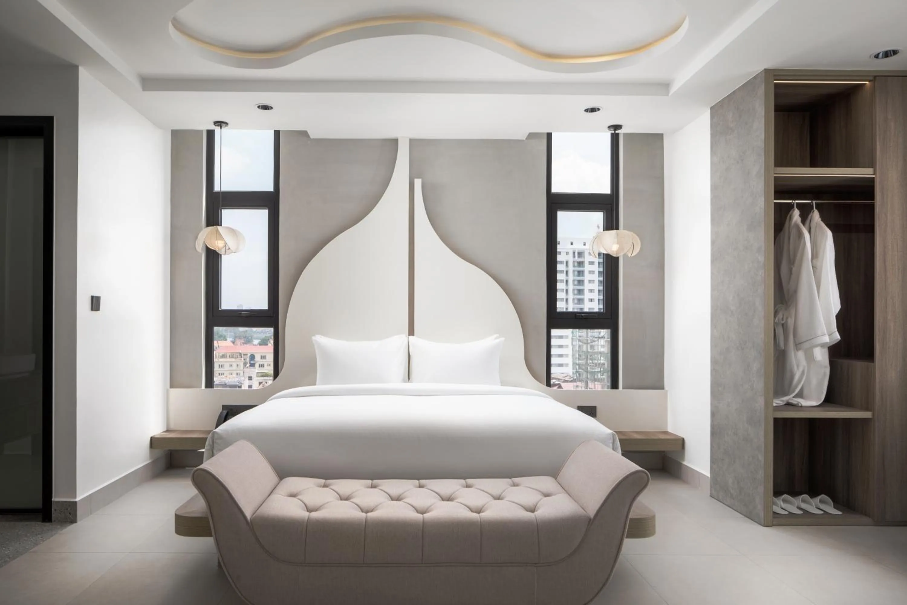 Bed in Chaiya Palace Hotel