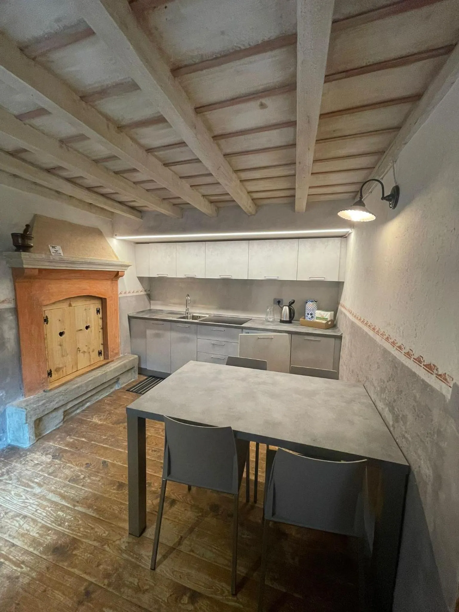 Kitchen or kitchenette in ALBERGO DIFFUSO ORNICA NEL CUORE