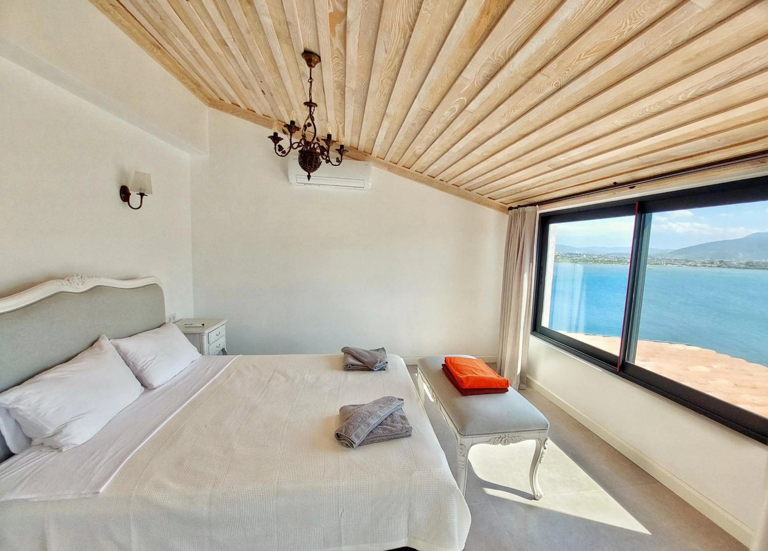 Bedroom, Bed in Ece Hotel Sovalye Island