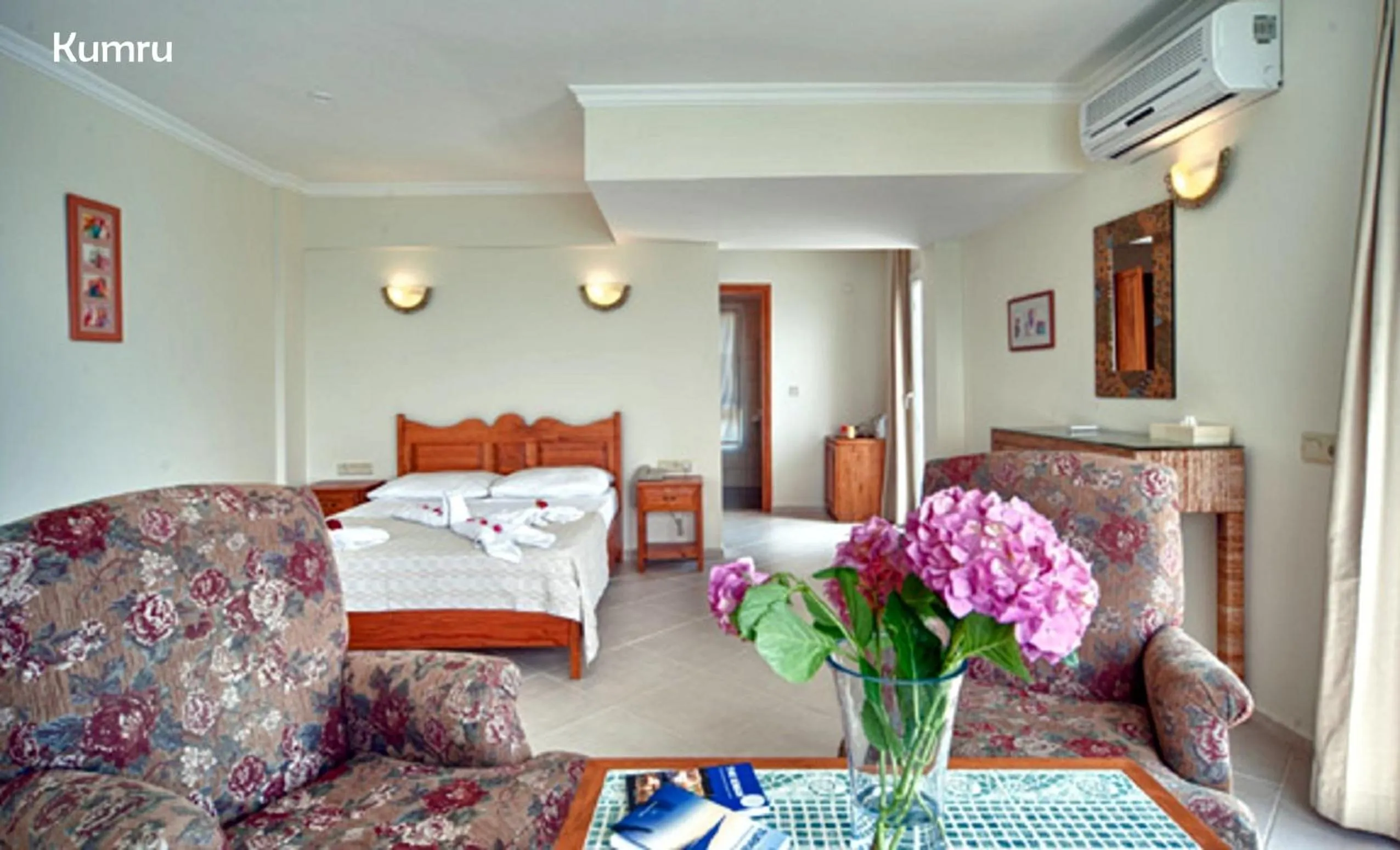 Photo of the whole room, Bed in Ece Hotel Sovalye Island