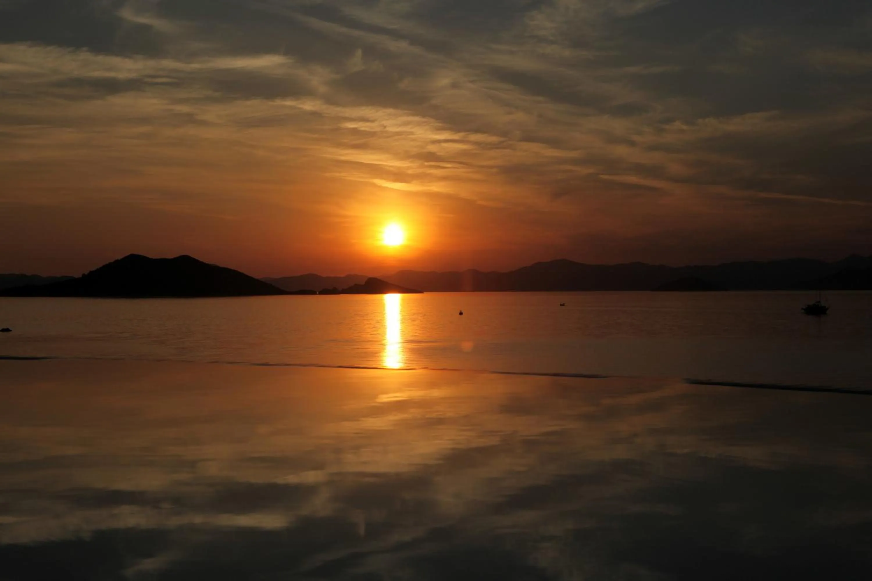 Swimming pool in Ece Hotel Sovalye Island