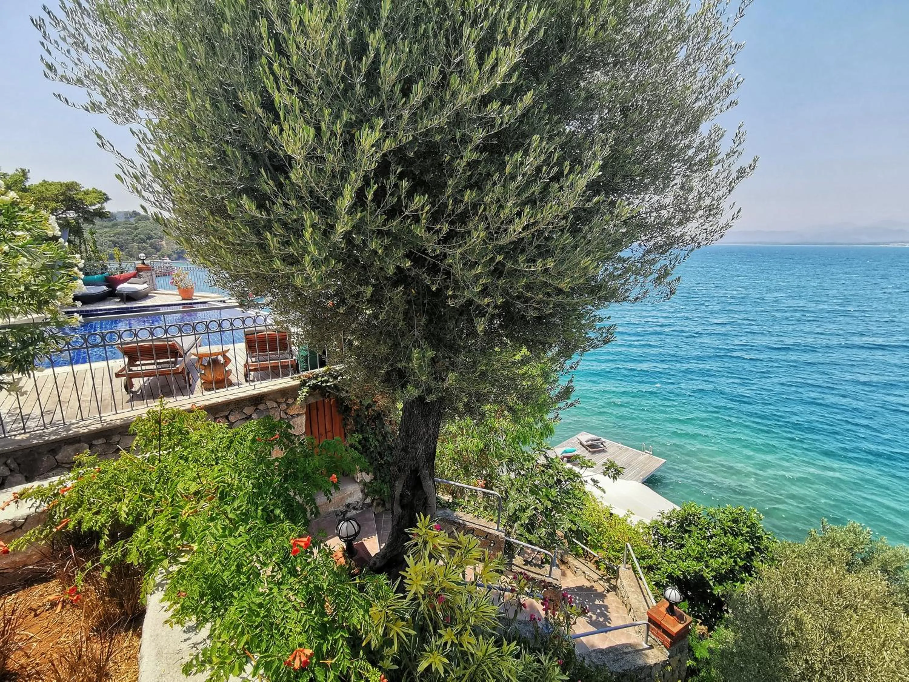 Pool view in Ece Hotel Sovalye Island