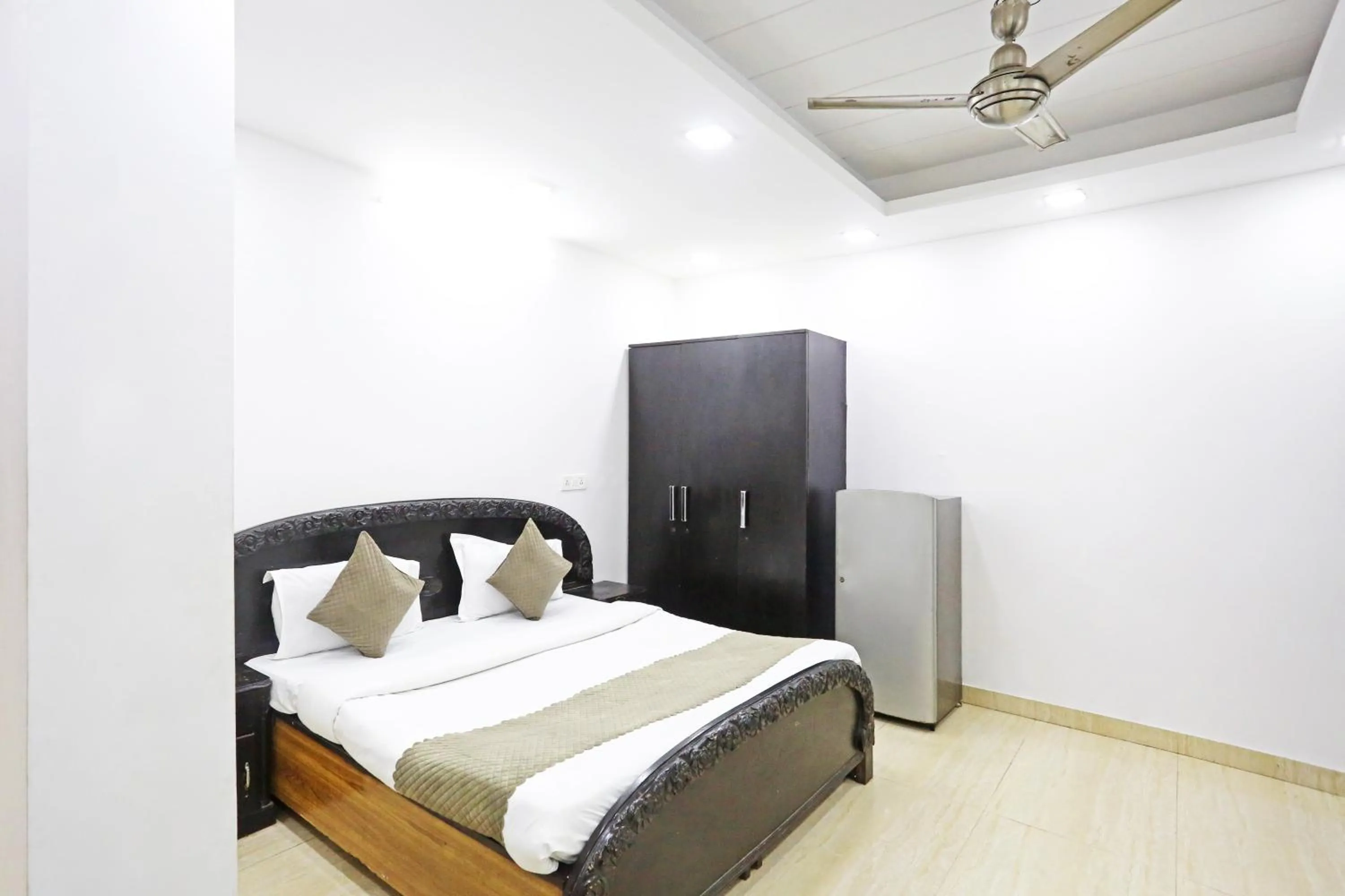 Bed in Mauryan Elite Hotel Lajpat Nager