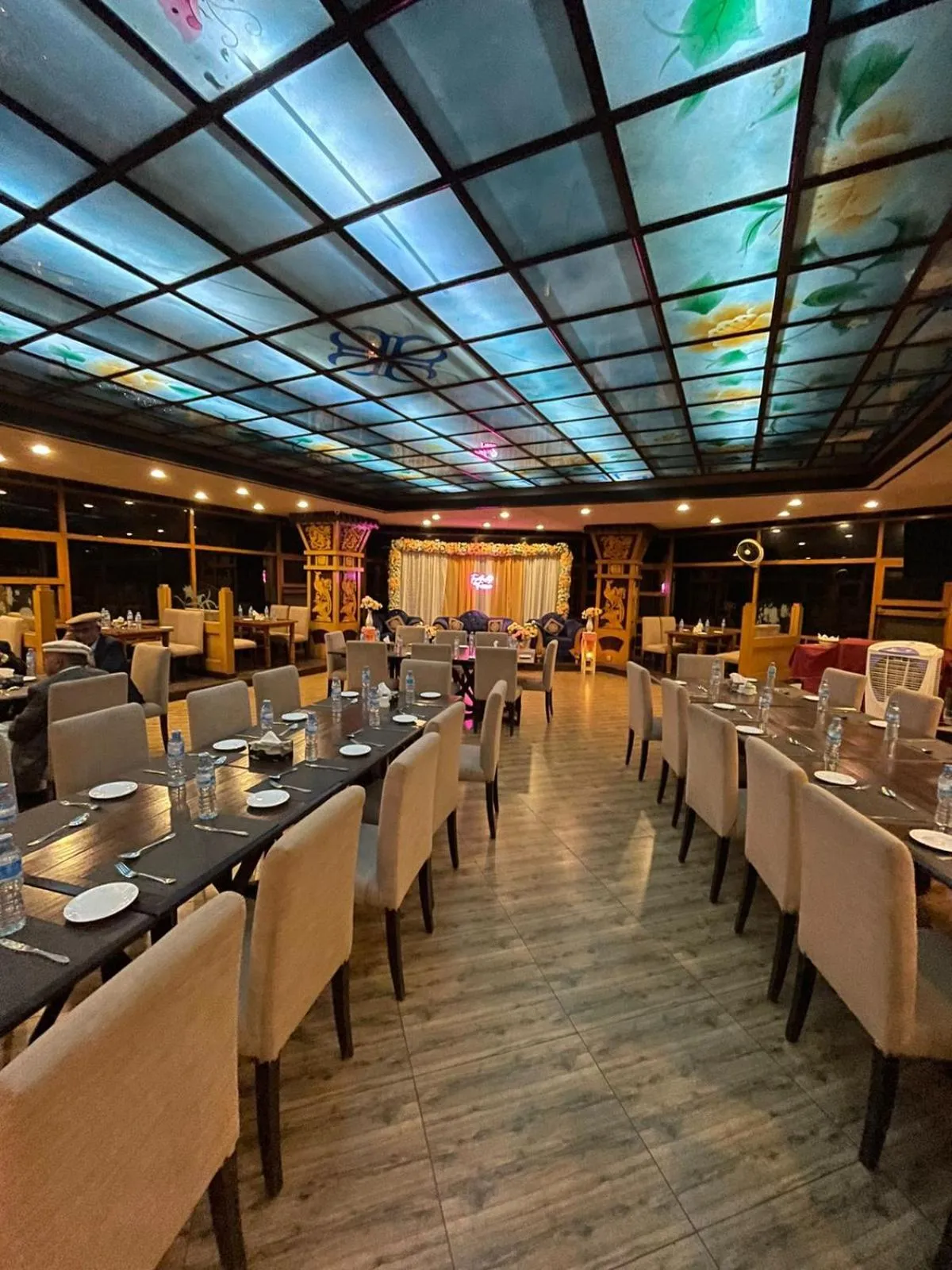 Restaurant/places to eat in Hunza Darbar Hotel