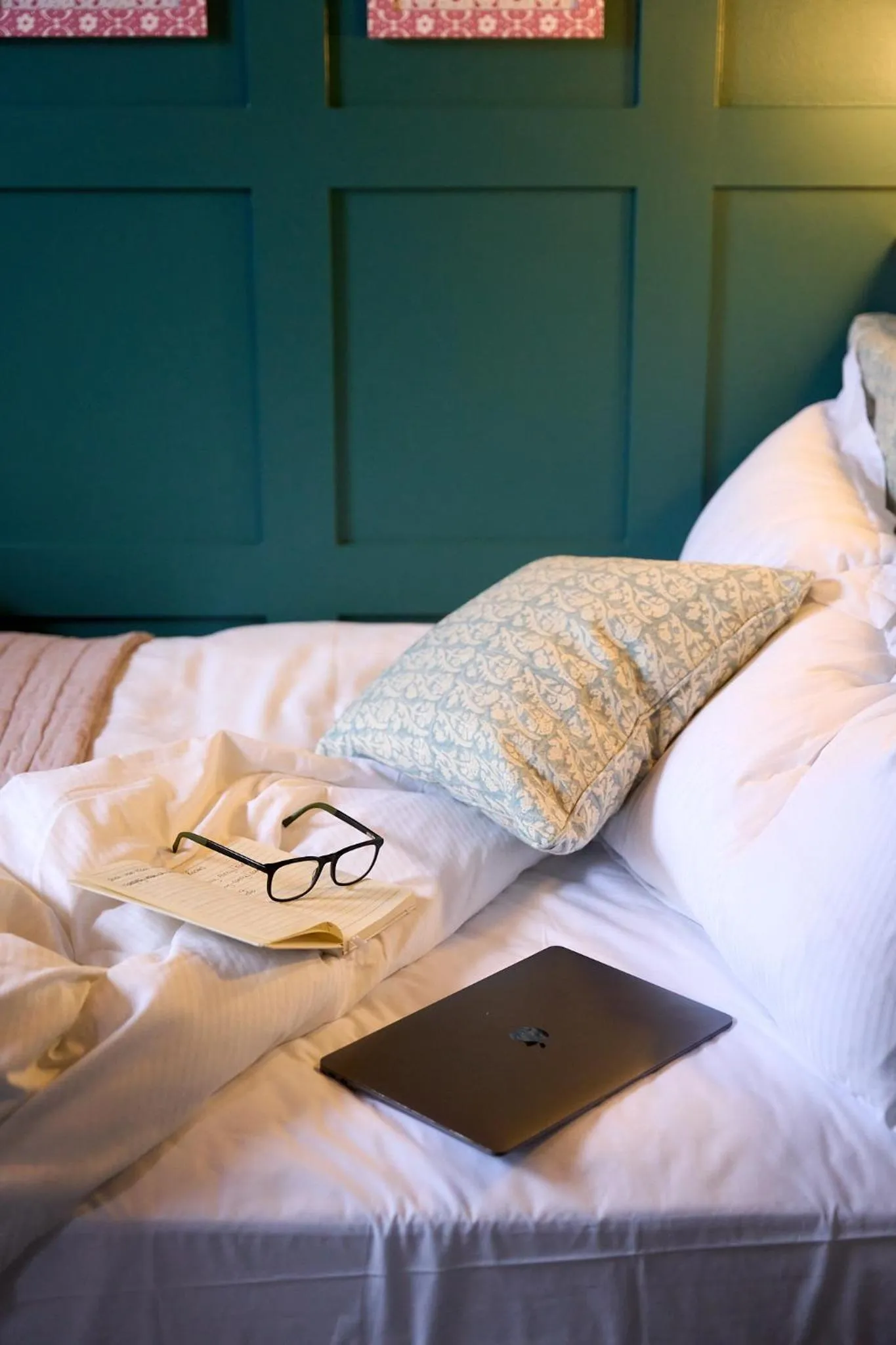 Bedroom, Bed in The White Horse - A Heartwood Inn