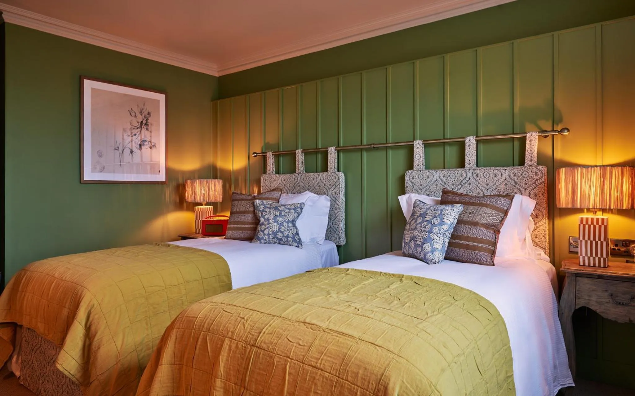 Bedroom, Bed in The White Horse - A Heartwood Inn