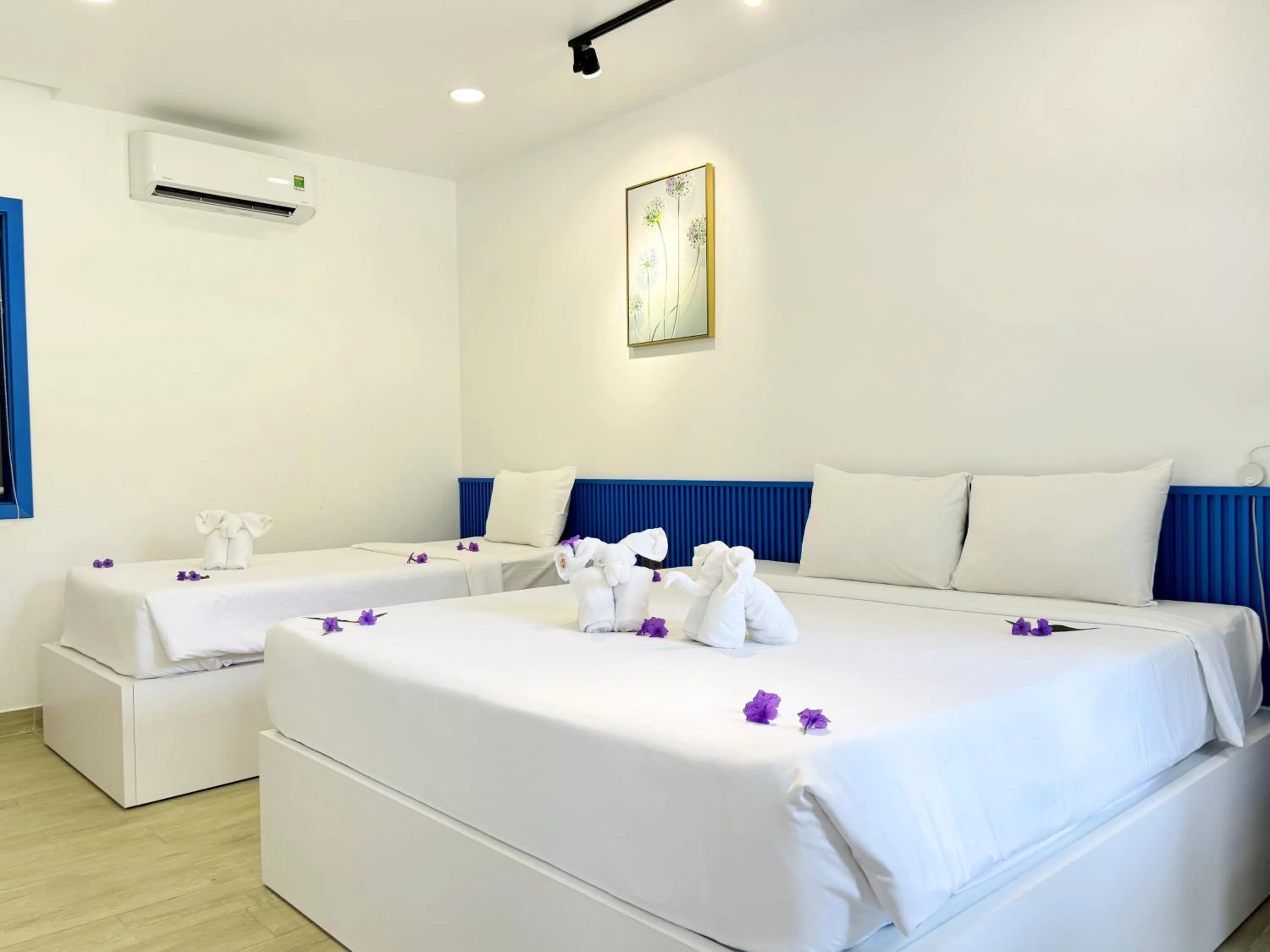 Bed in KIGI Beach Resort