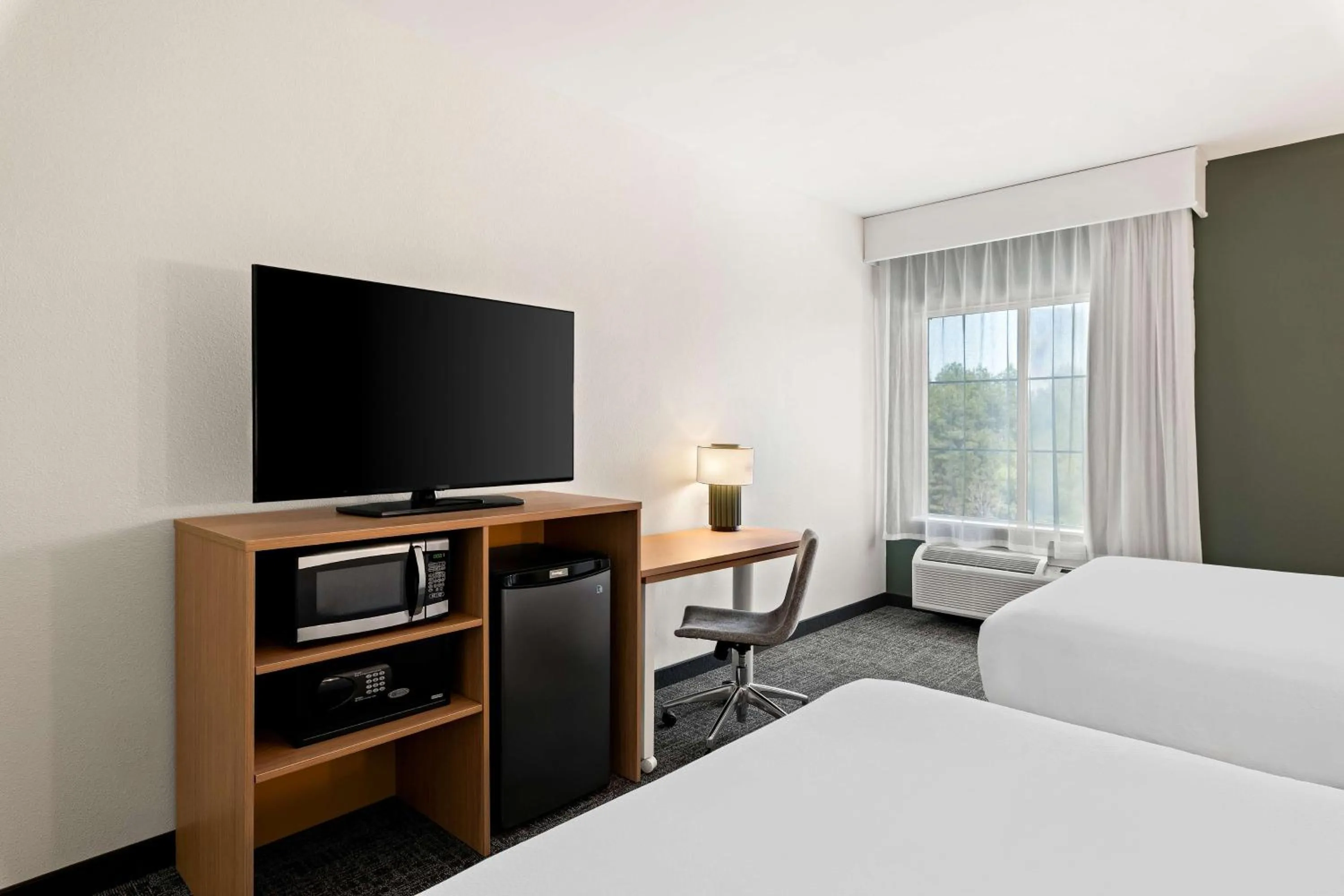 Bed in Spark by Hilton Little Rock West