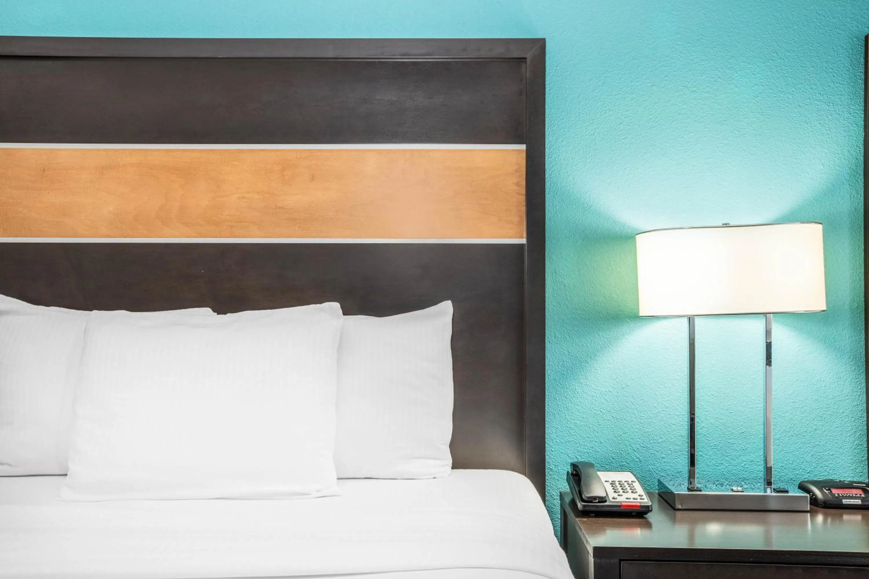 Bed in La Quinta by Wyndham Little Rock - West