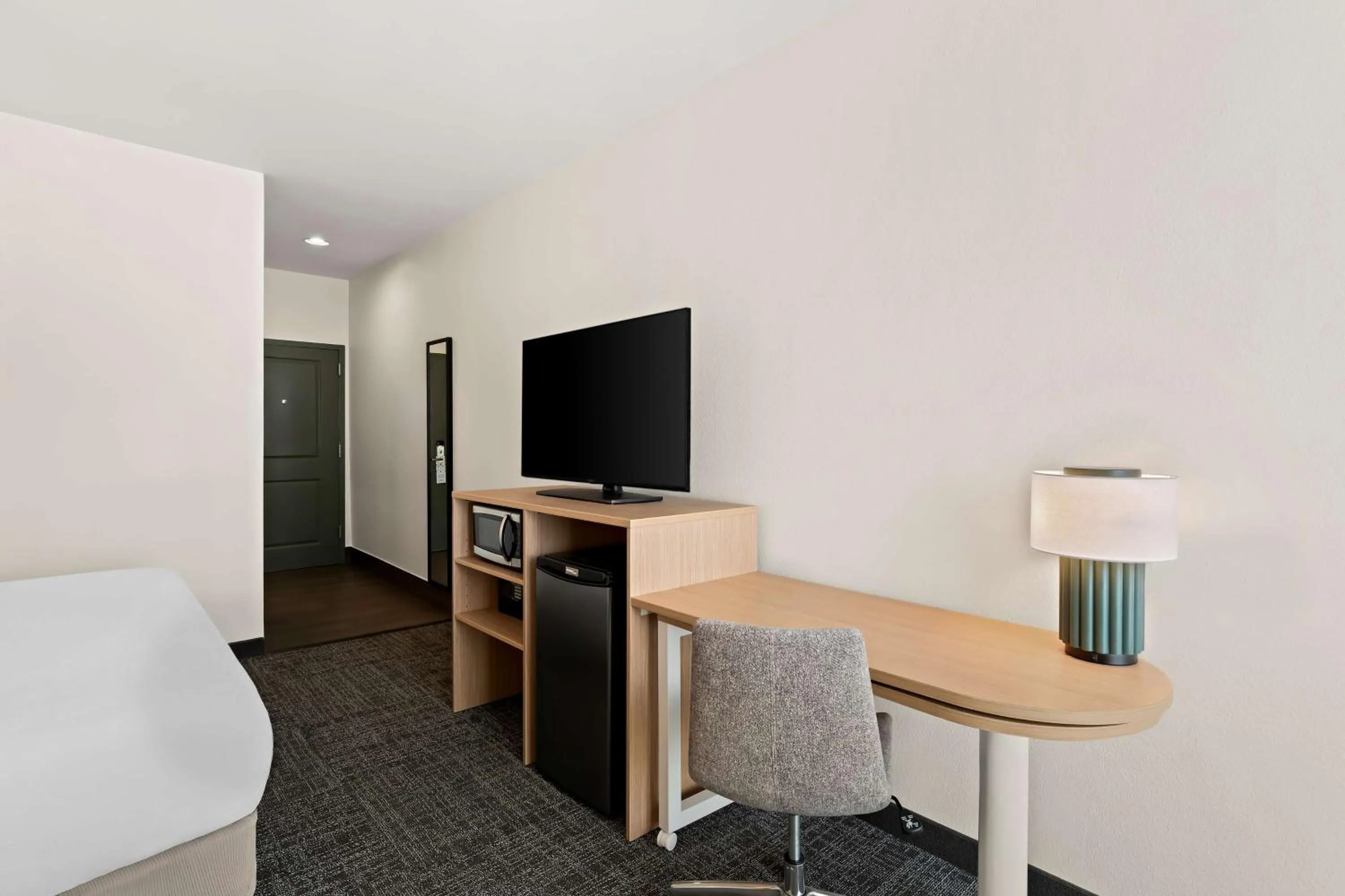 Bed in Spark by Hilton Little Rock West