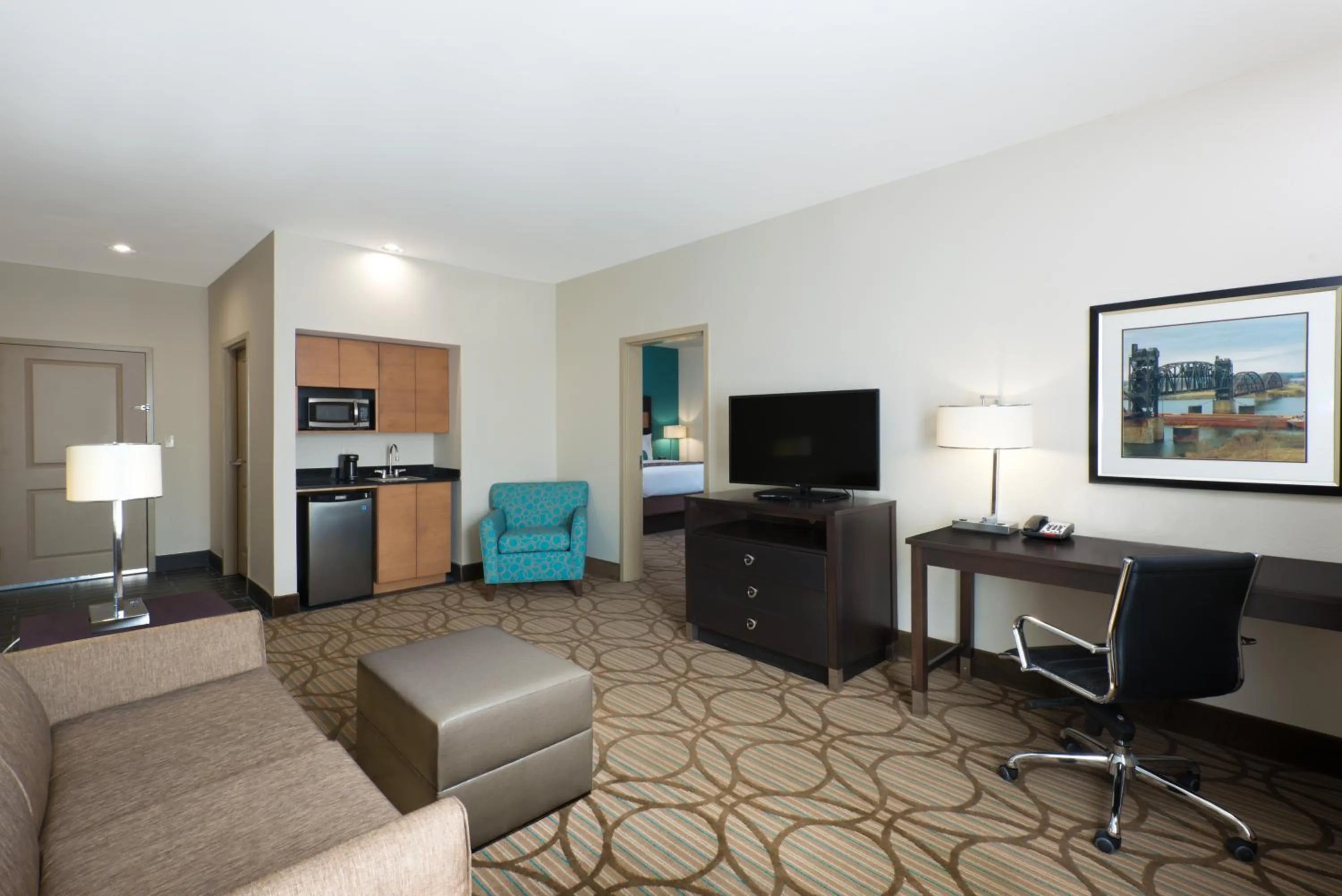 TV and multimedia in La Quinta by Wyndham Little Rock - West