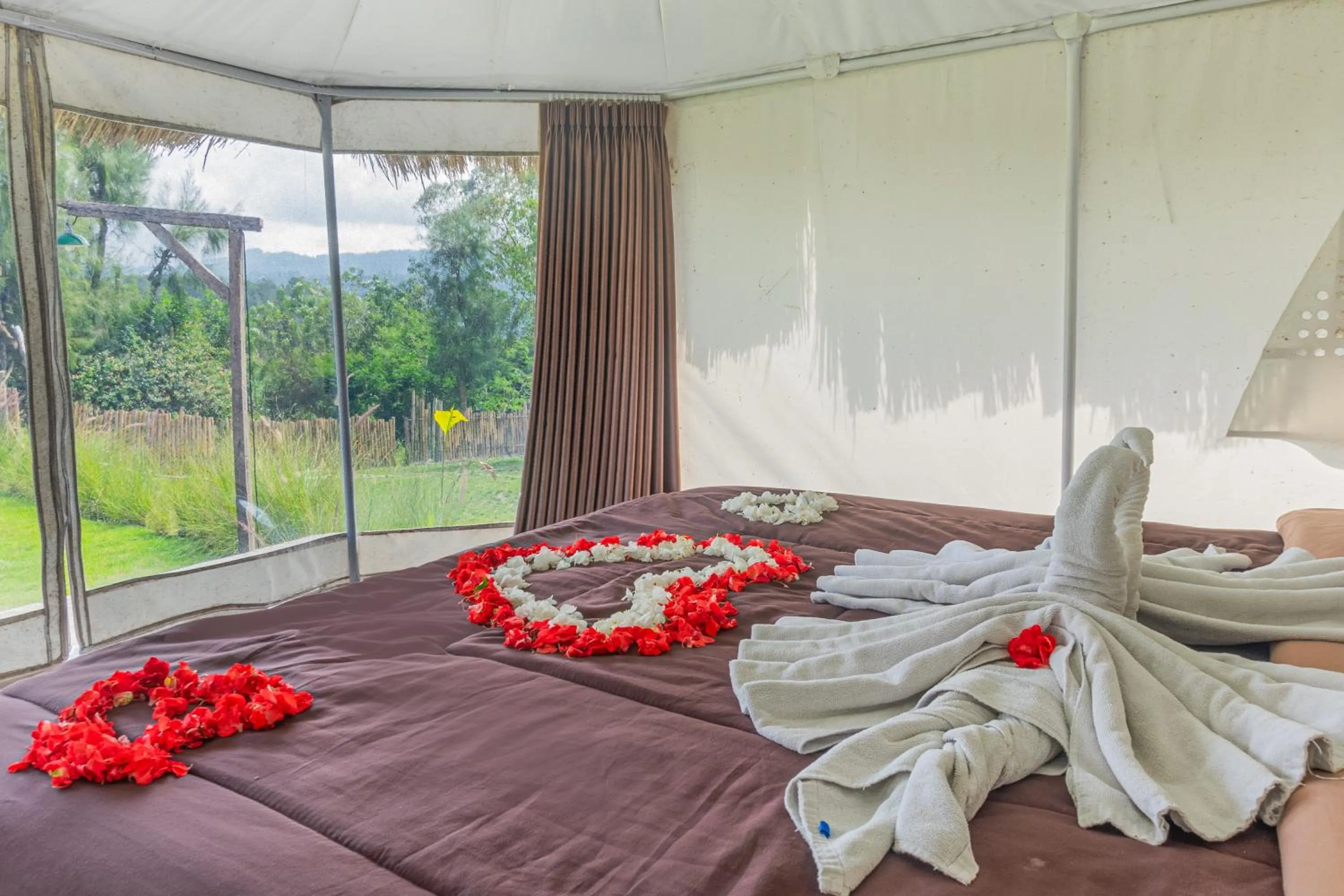 Bed in Polestay Glamping Kintamani
