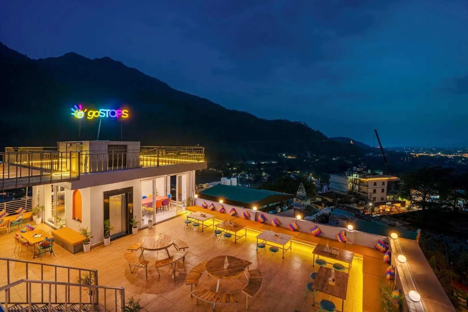 goSTOPS PLUS Rishikesh Tapovan