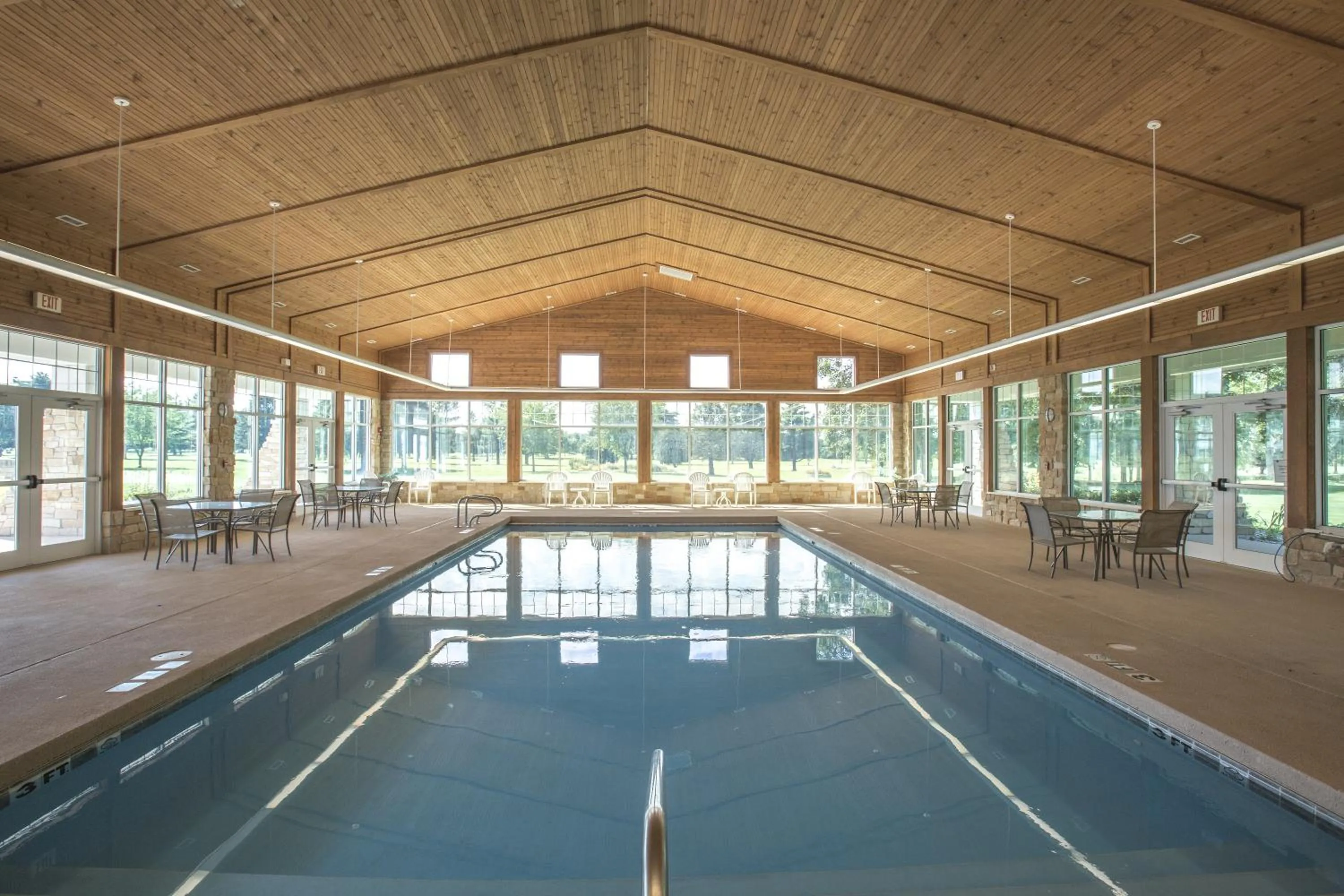 Swimming pool in Swan Lake Resort