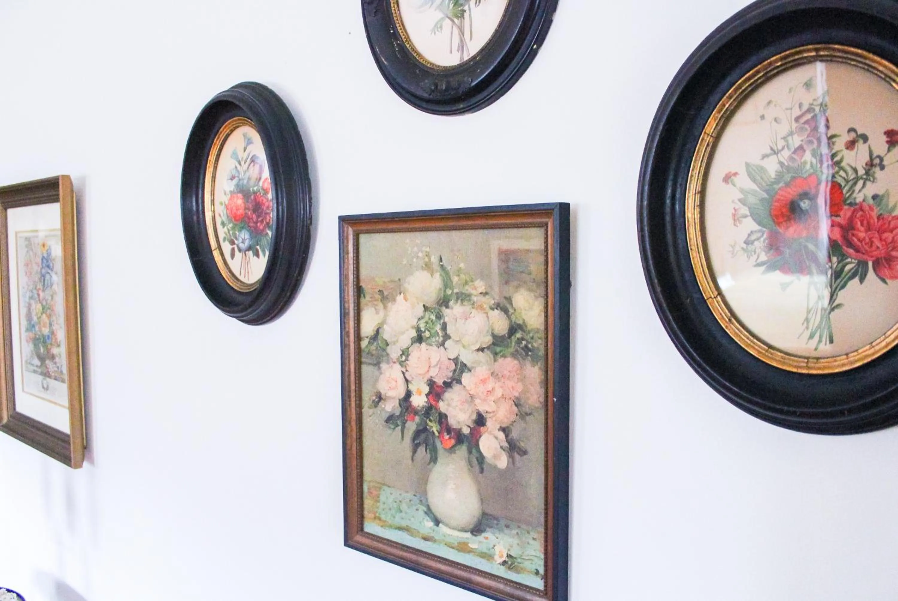 Decorative detail in The Borland House Inn