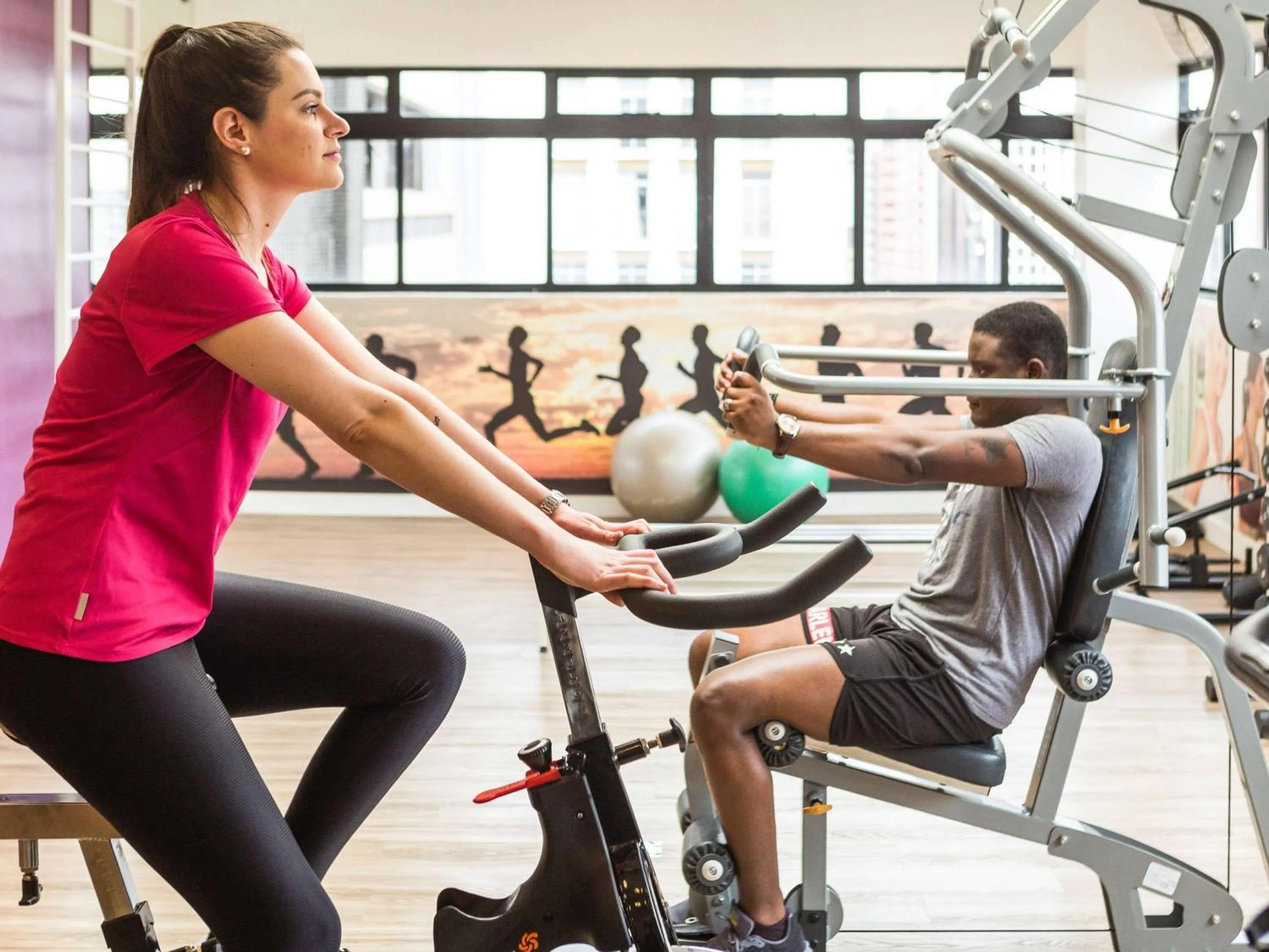 Fitness centre/facilities in Mercure Curitiba 7 de Setembro