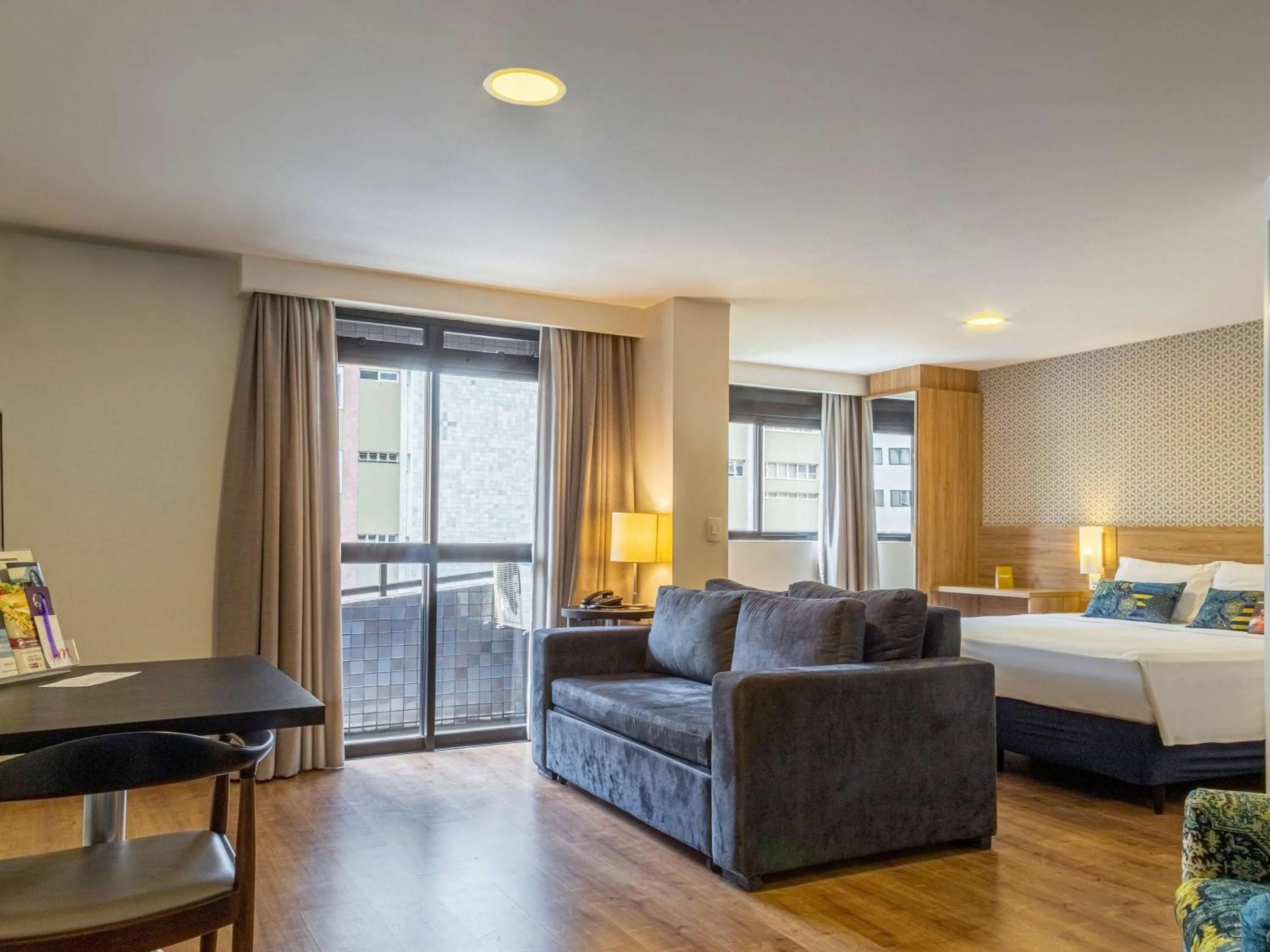 Bedroom, Bed in Mercure Curitiba 7 de Setembro