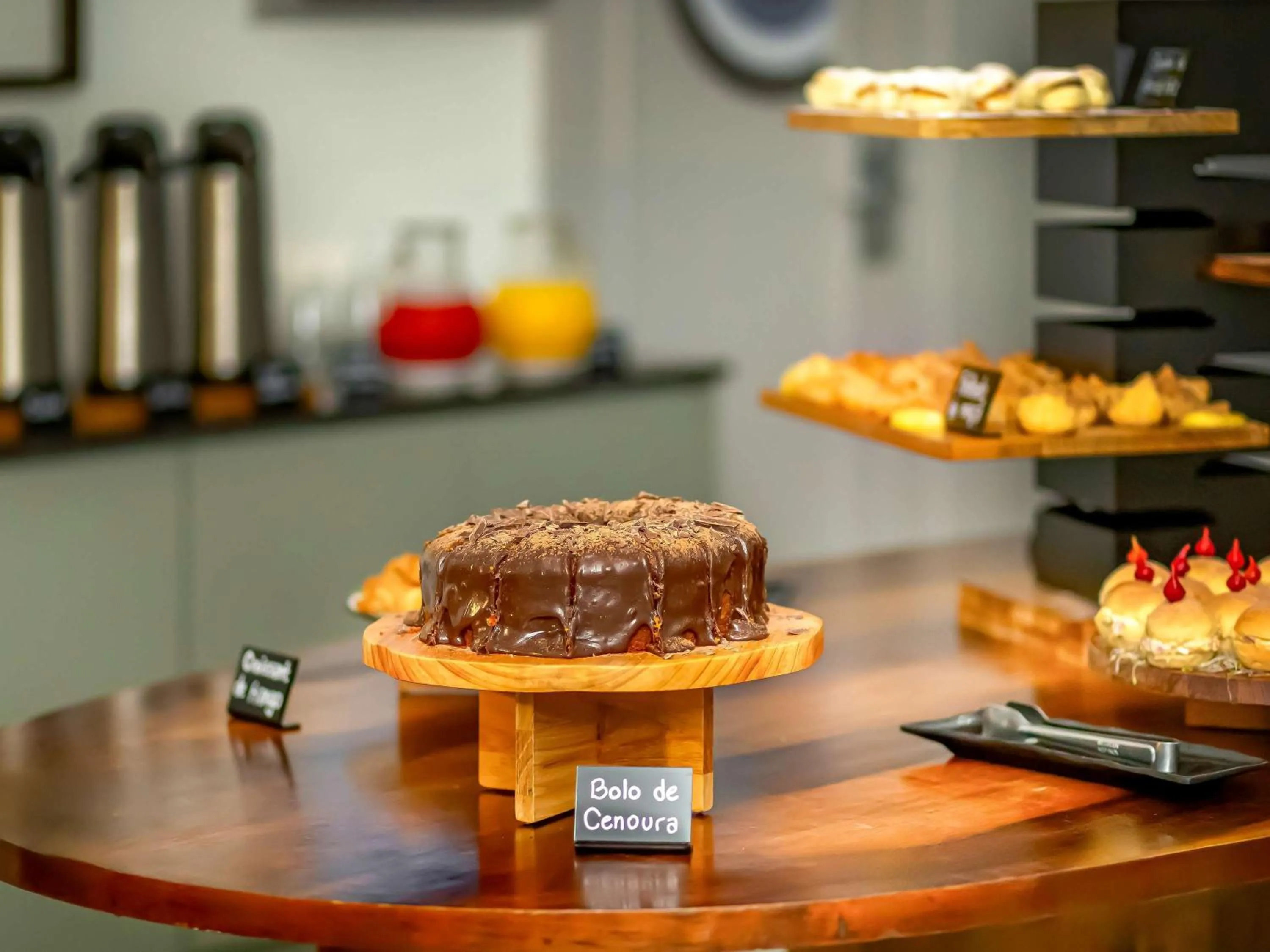 Restaurant/places to eat in Mercure Curitiba 7 de Setembro