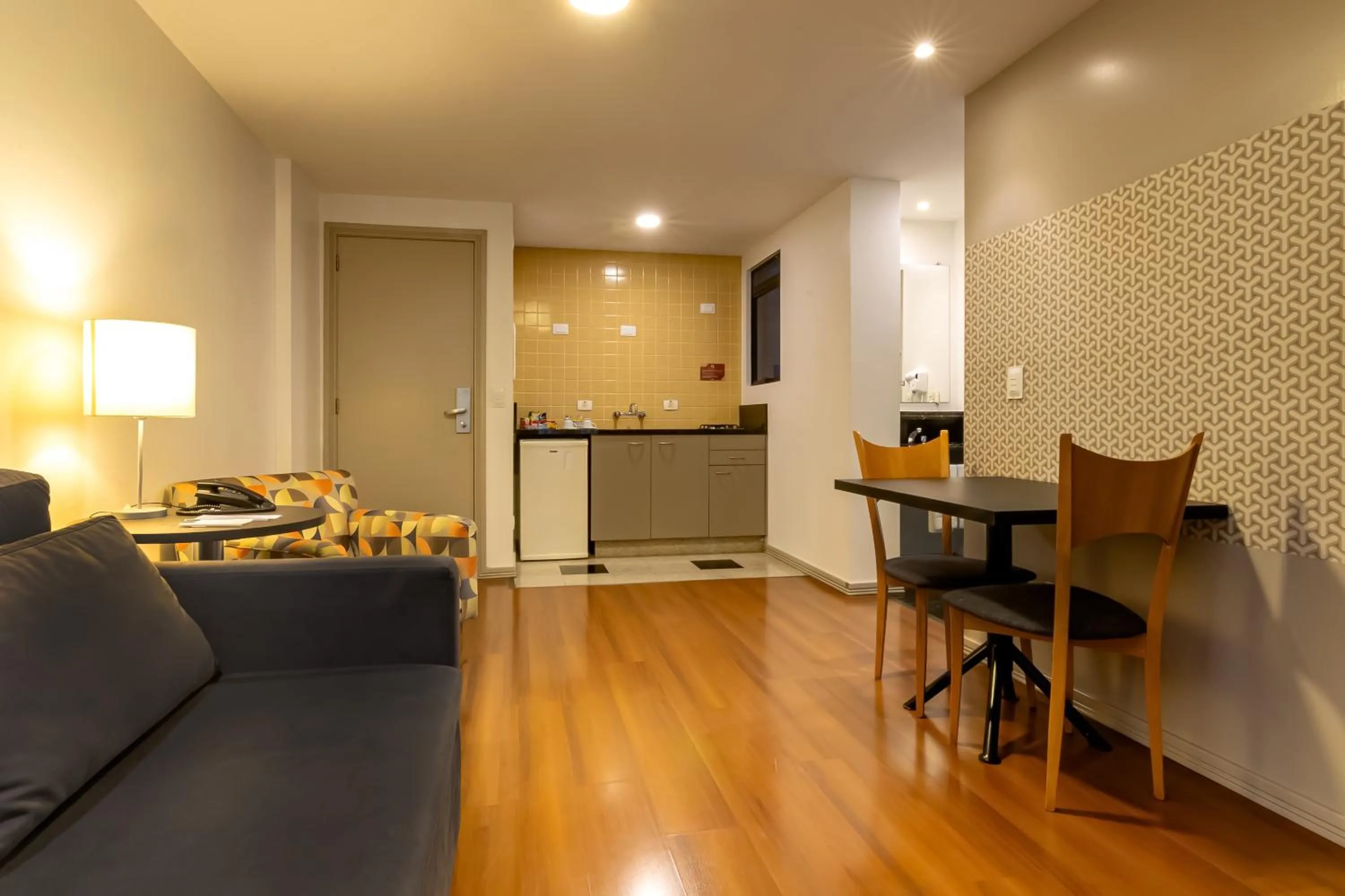 Kitchen or kitchenette in Mercure Curitiba 7 de Setembro