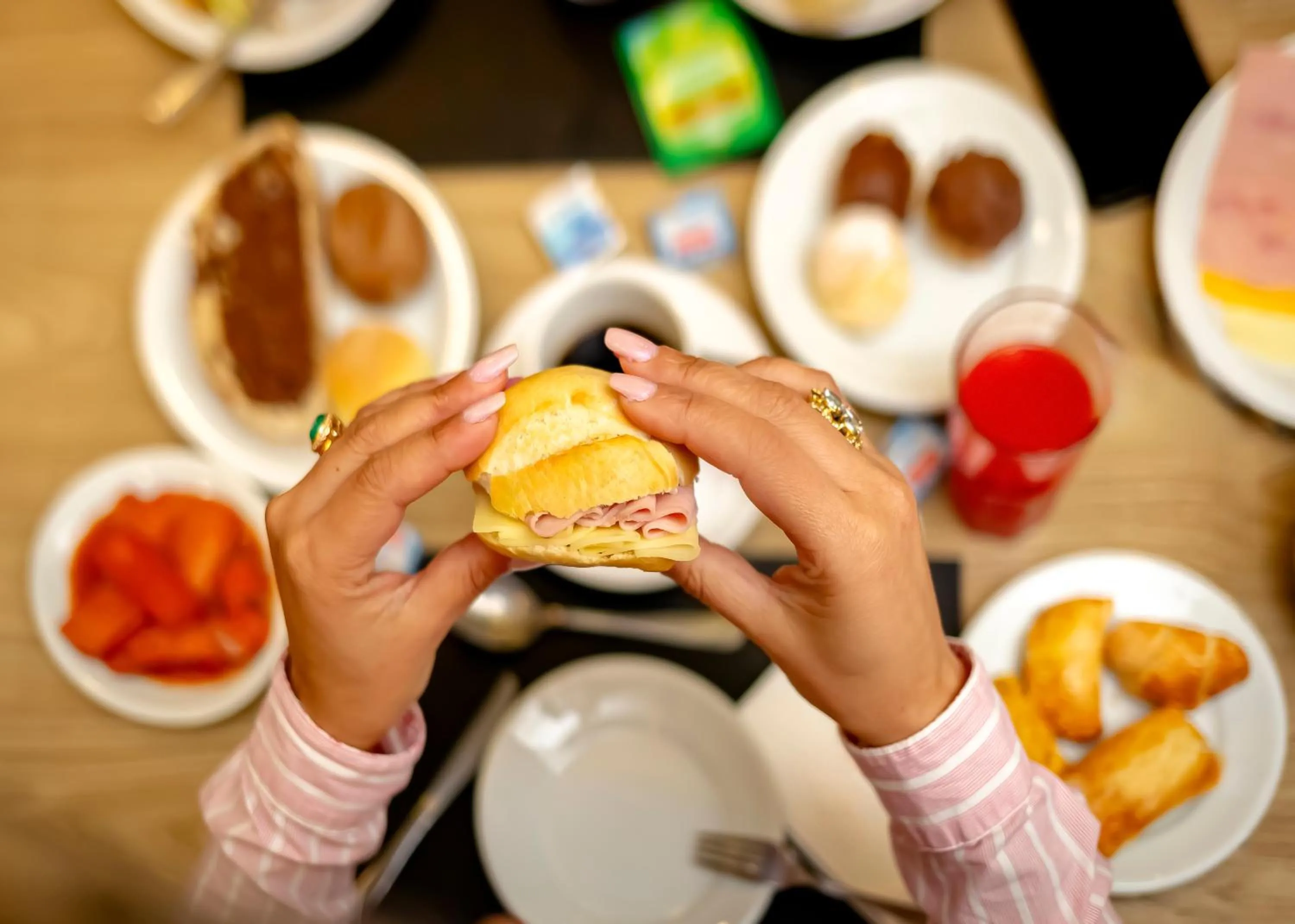 Breakfast in Mercure Curitiba 7 de Setembro
