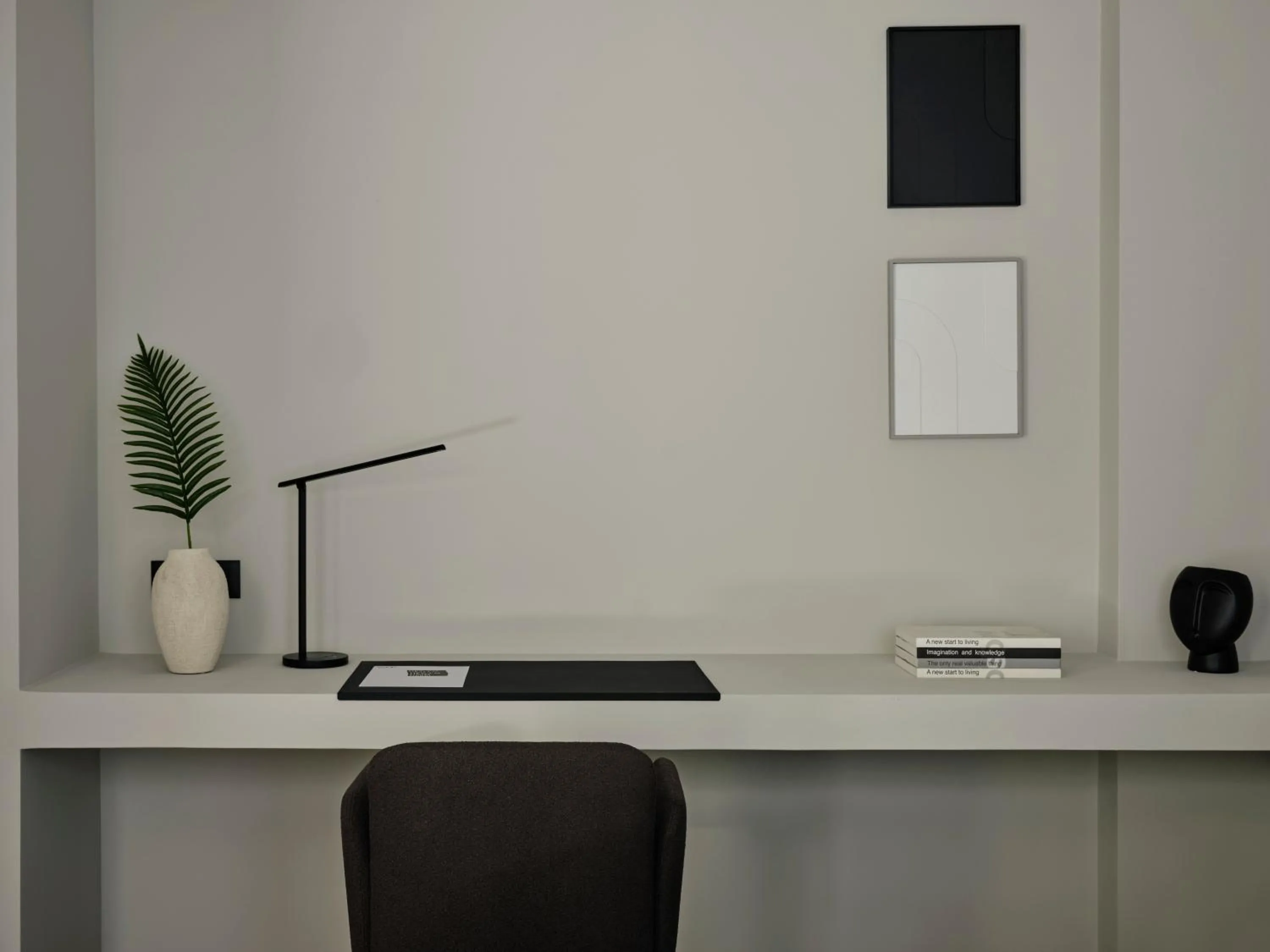 hair dresser in Bond Smart Living Suites